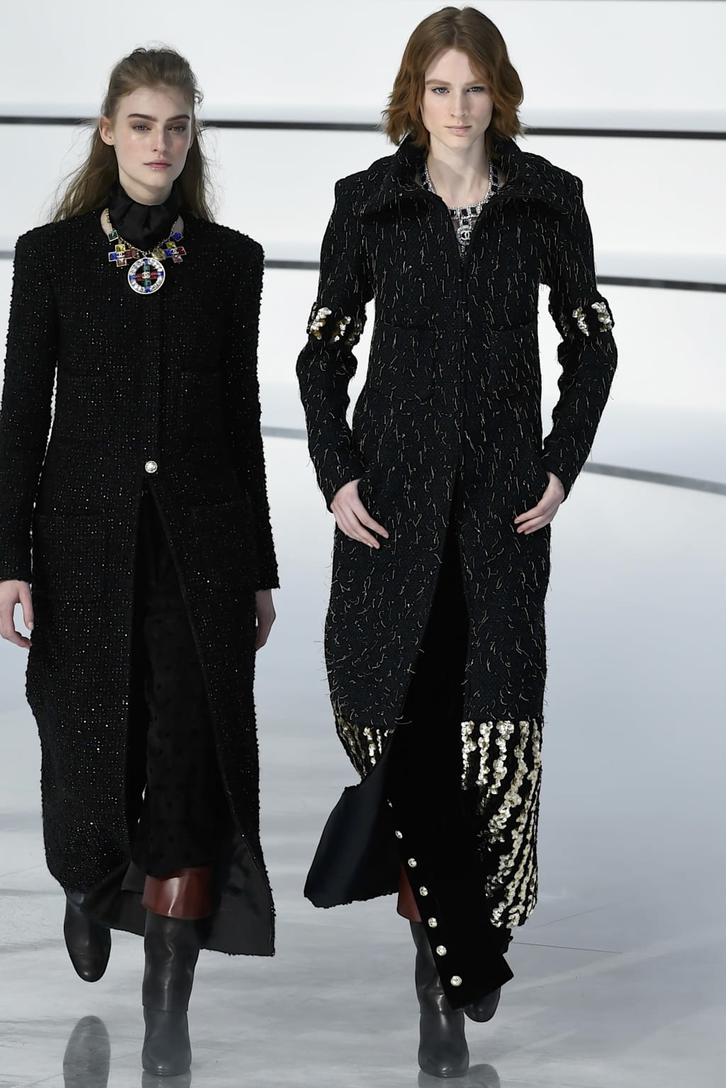 Fashion Week Paris Fall/Winter 2020 look 47 from the Chanel collection womenswear