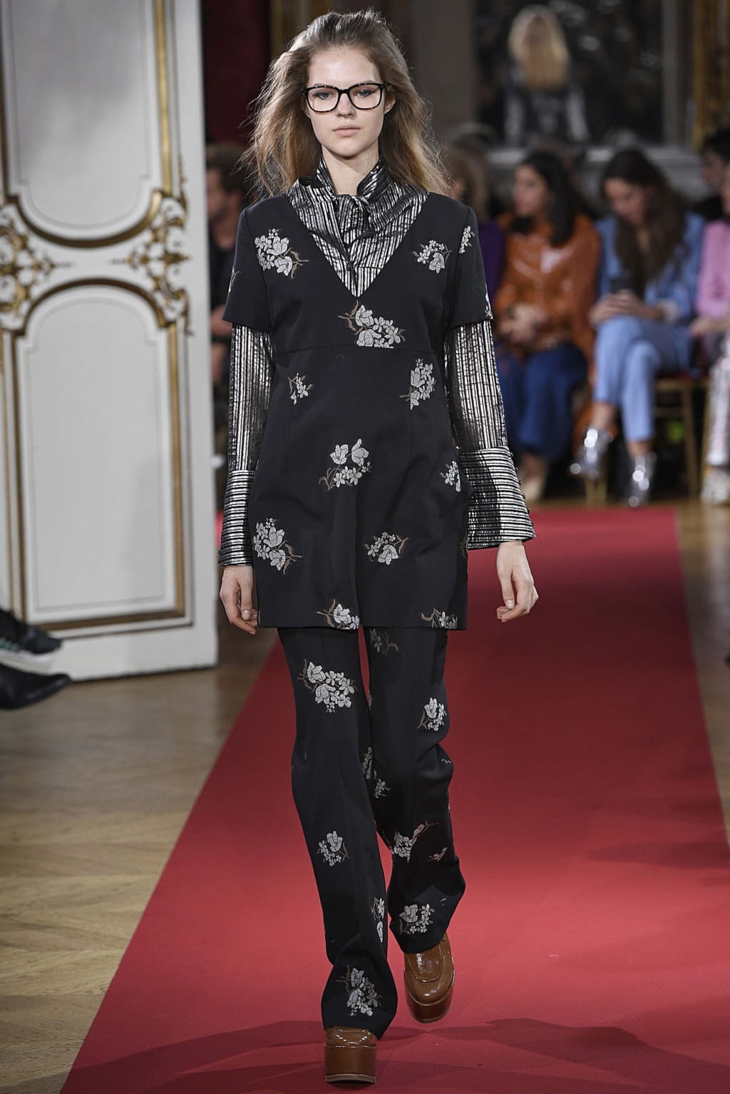 Fashion Week Paris Fall/Winter 2018 look 25 from the Paul & Joe collection 女装