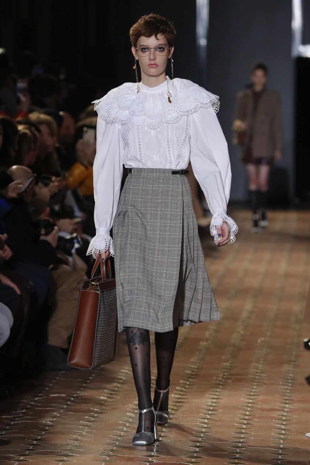 Fashion Week Paris Fall/Winter 2020 look 21 from the Paul & Joe collection womenswear