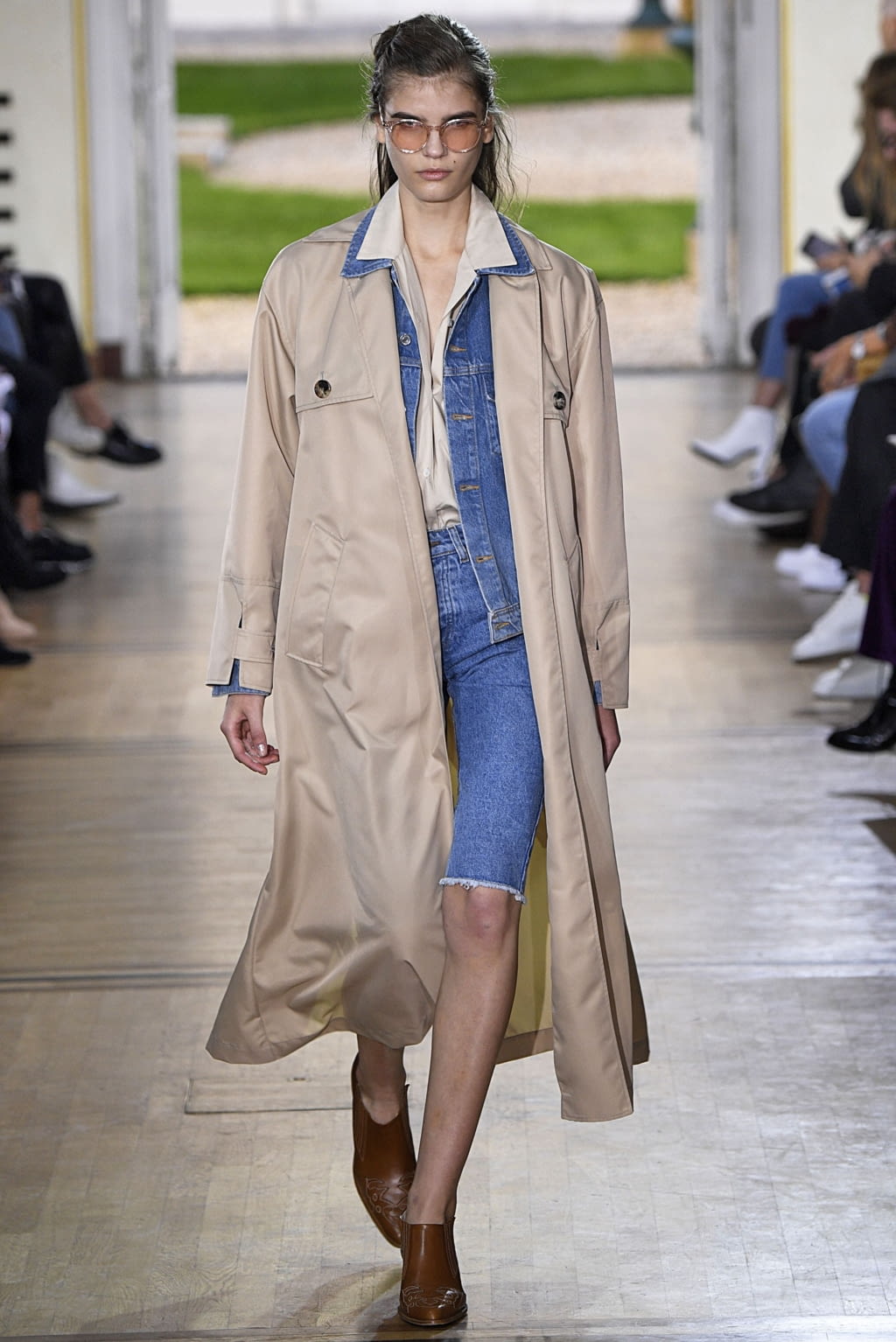 Fashion Week Paris Spring/Summer 2019 look 9 from the Paul & Joe collection 女装