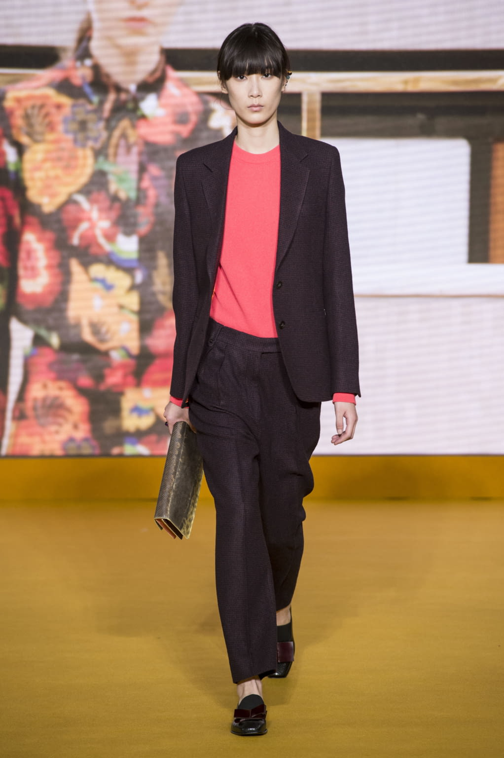 Fashion Week London Fall/Winter 2016 look 10 from the Paul Smith collection womenswear