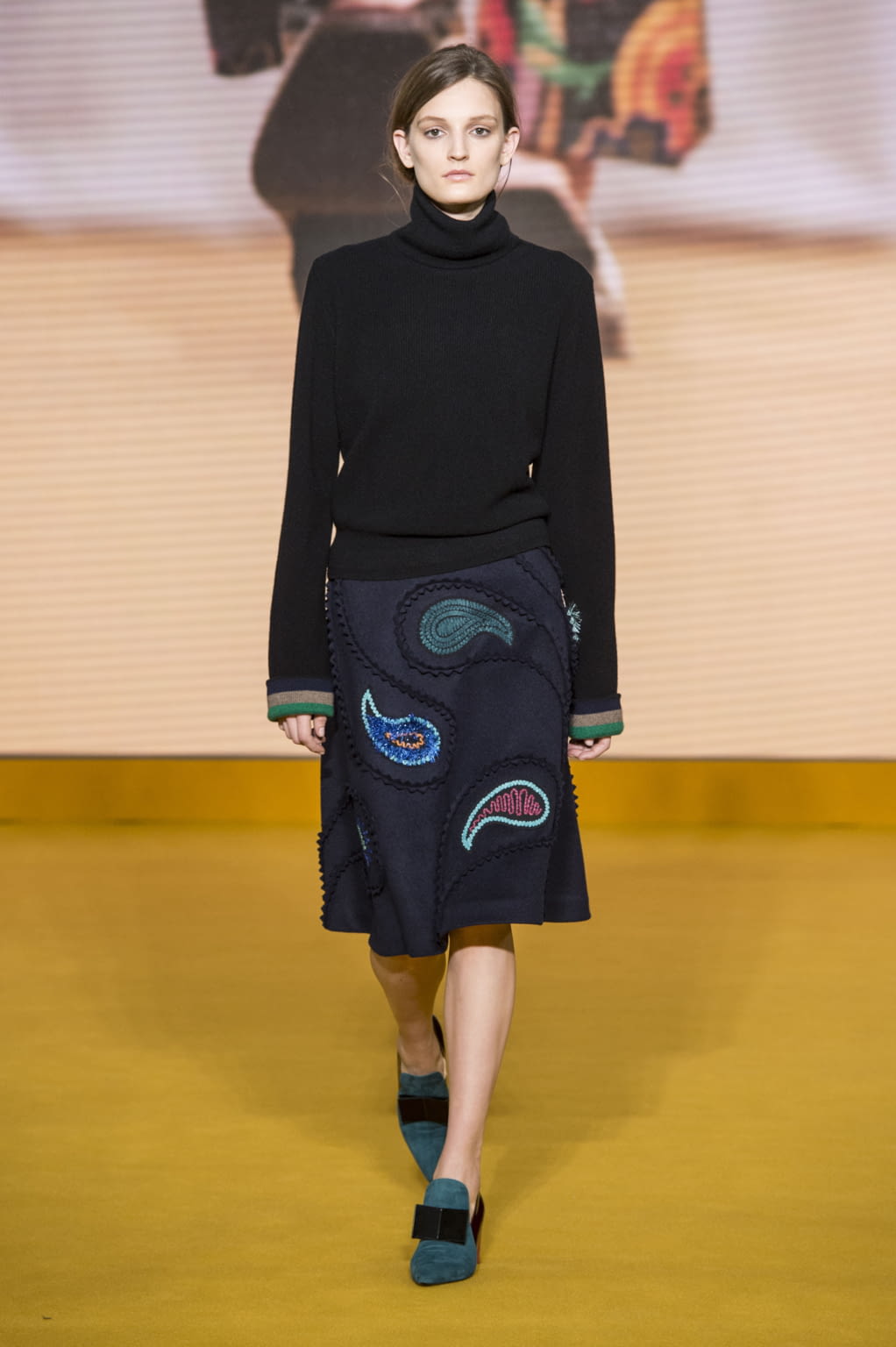 Fashion Week London Fall/Winter 2016 look 15 from the Paul Smith collection womenswear