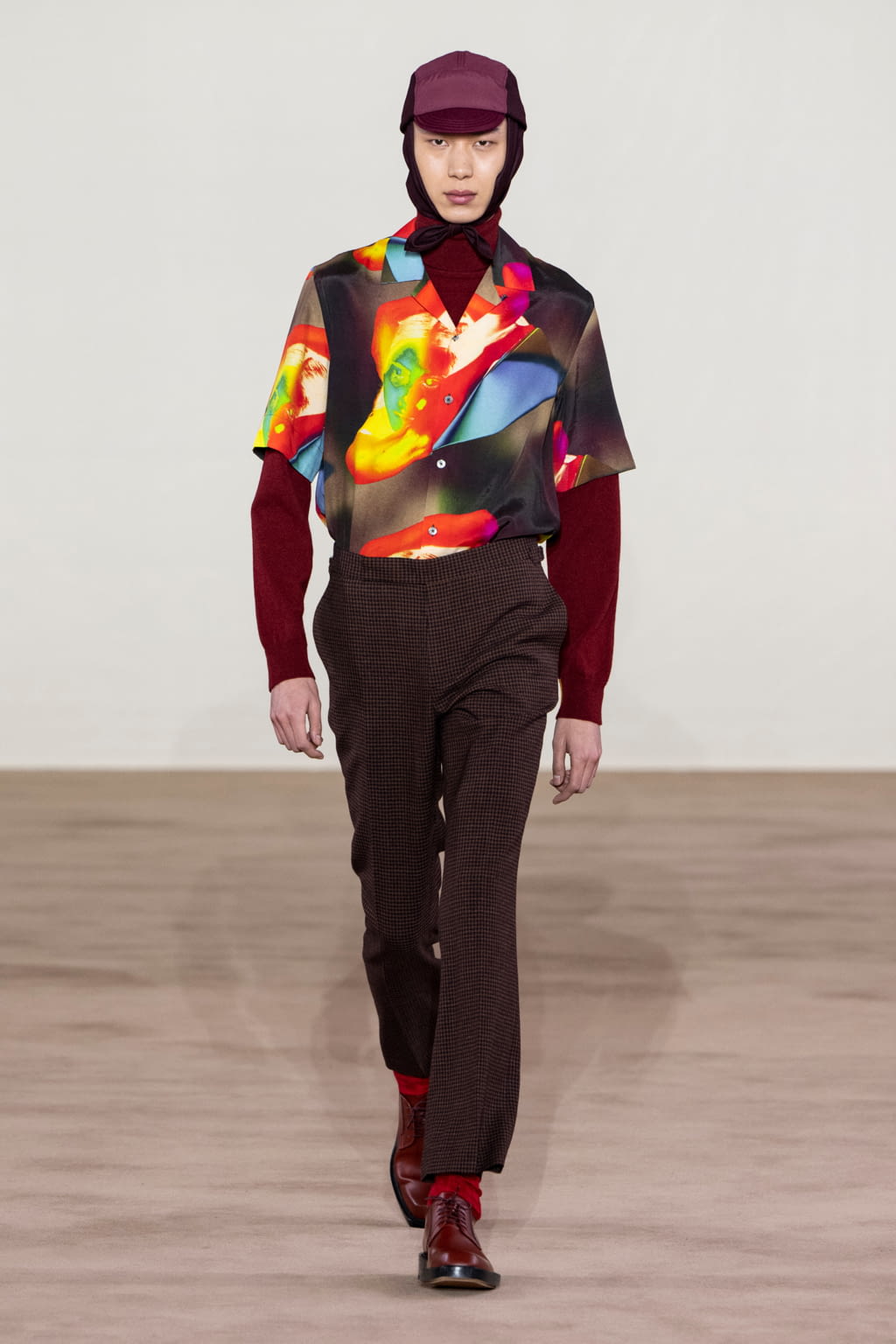 Fashion Week Paris Fall/Winter 2022 look 19 from the Paul Smith collection menswear