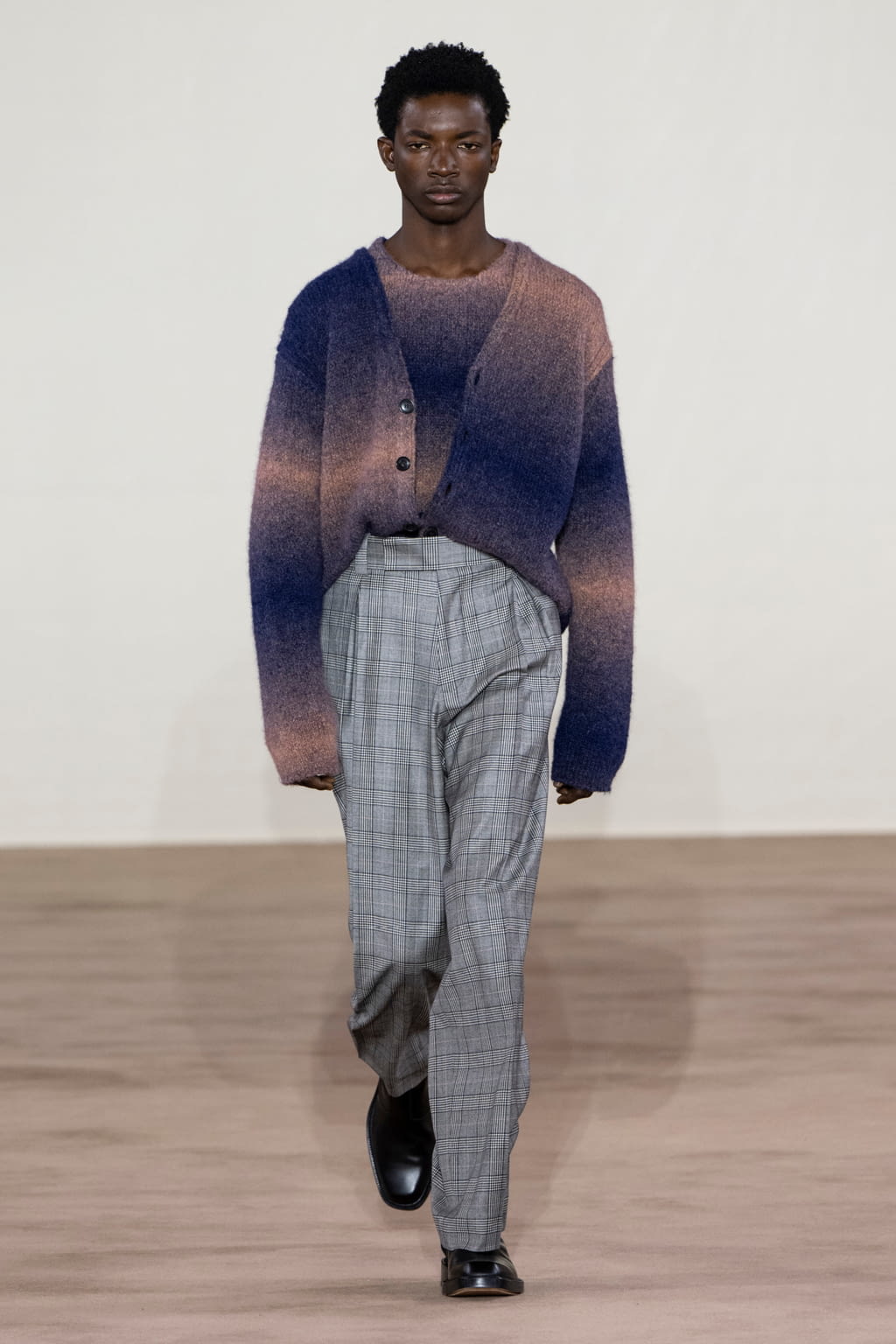 Fashion Week Paris Fall/Winter 2022 look 22 from the Paul Smith collection menswear
