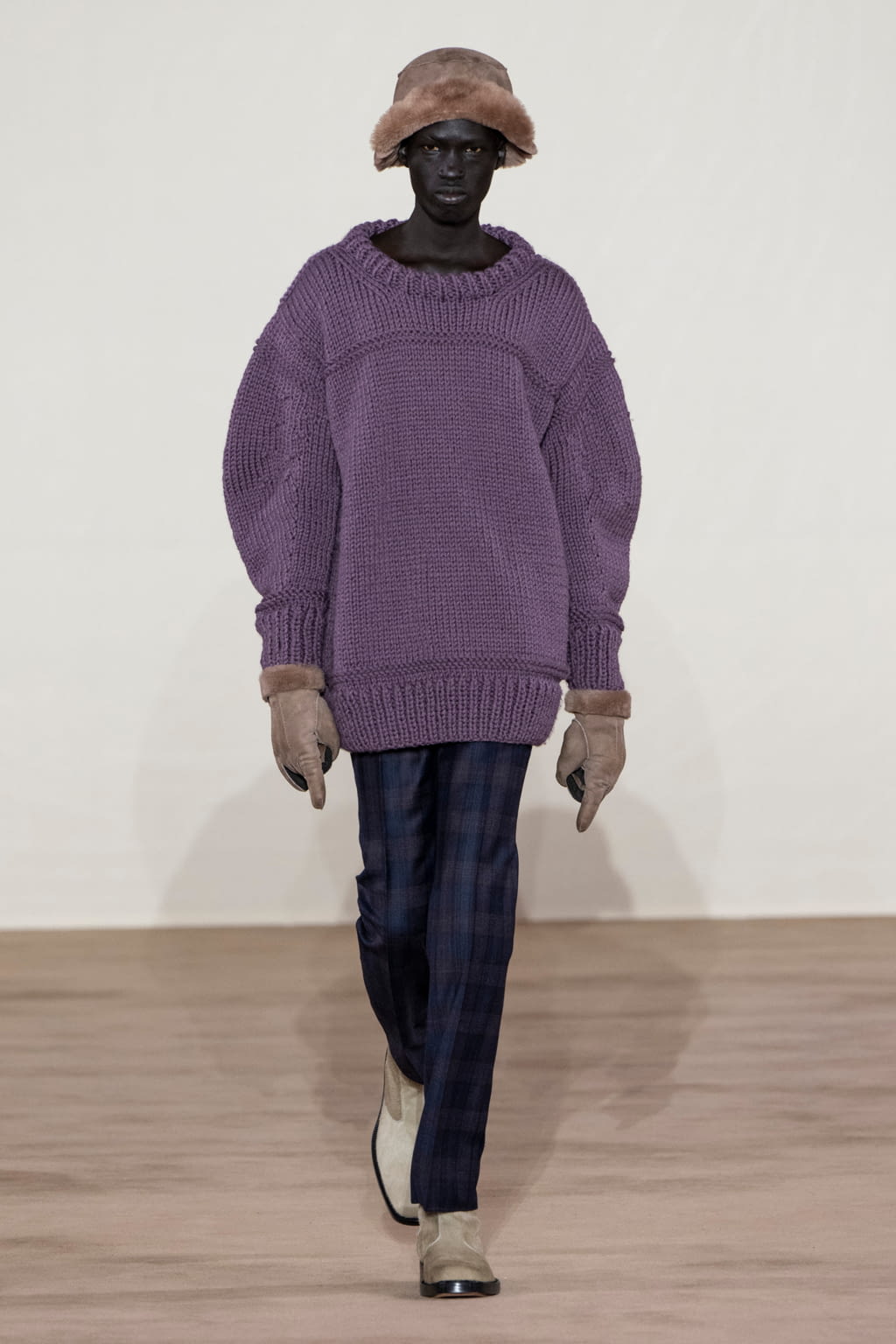 Fashion Week Paris Fall/Winter 2022 look 24 from the Paul Smith collection menswear