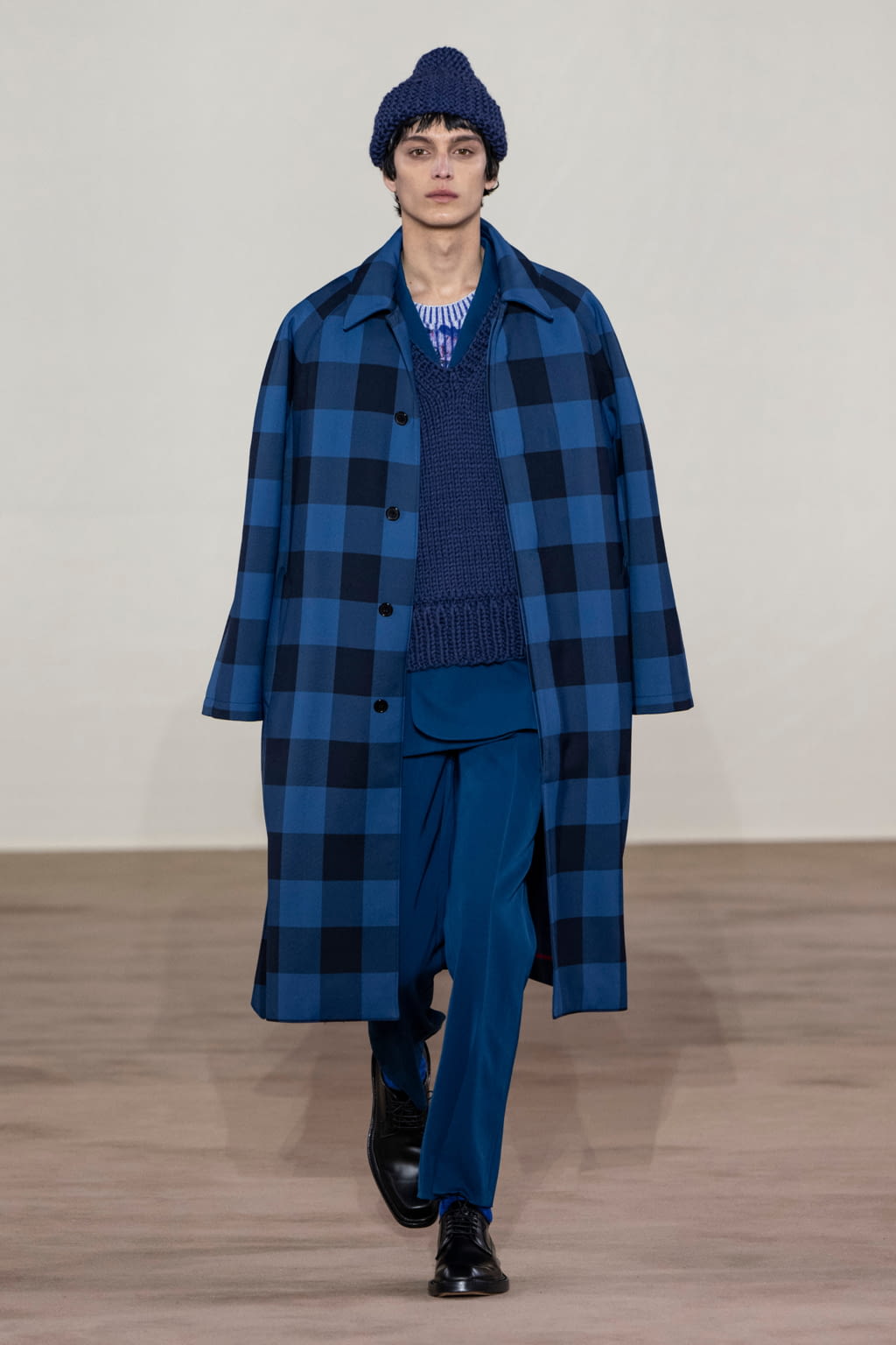 Fashion Week Paris Fall/Winter 2022 look 27 from the Paul Smith collection menswear