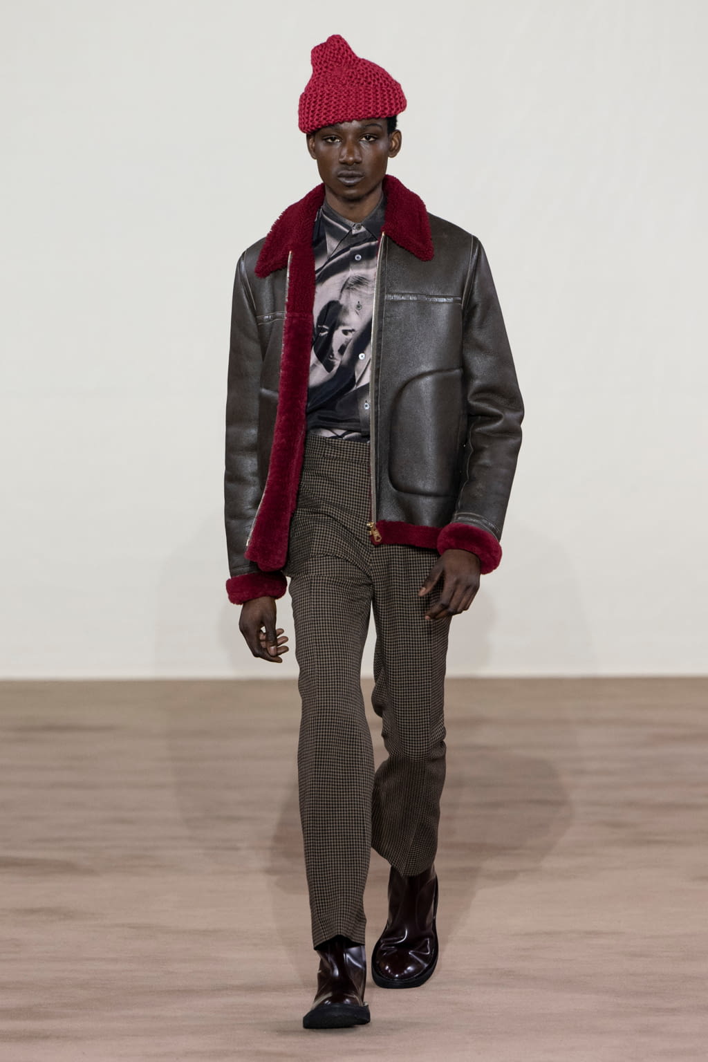 Fashion Week Paris Fall/Winter 2022 look 8 from the Paul Smith collection menswear