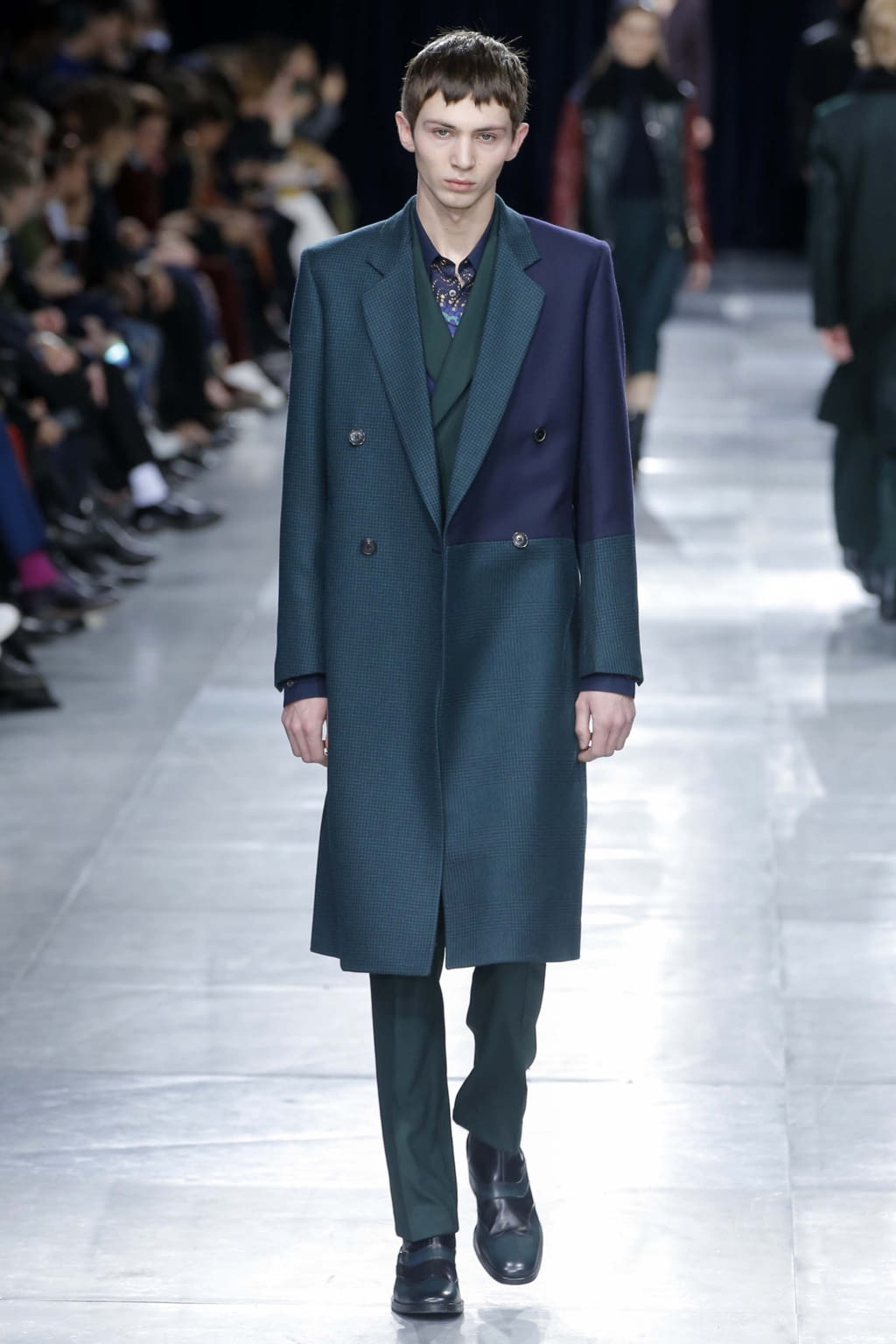 Fashion Week Paris Fall/Winter 2018 look 14 from the Paul Smith collection 男装