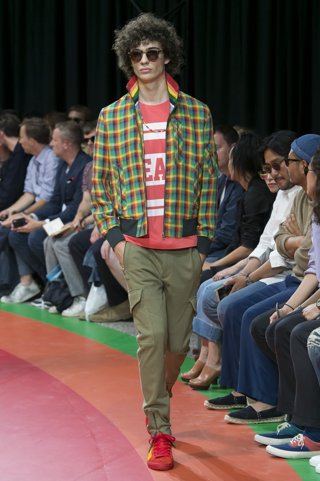 Fashion Week Paris Spring/Summer 2017 look 13 from the Paul Smith collection 男装