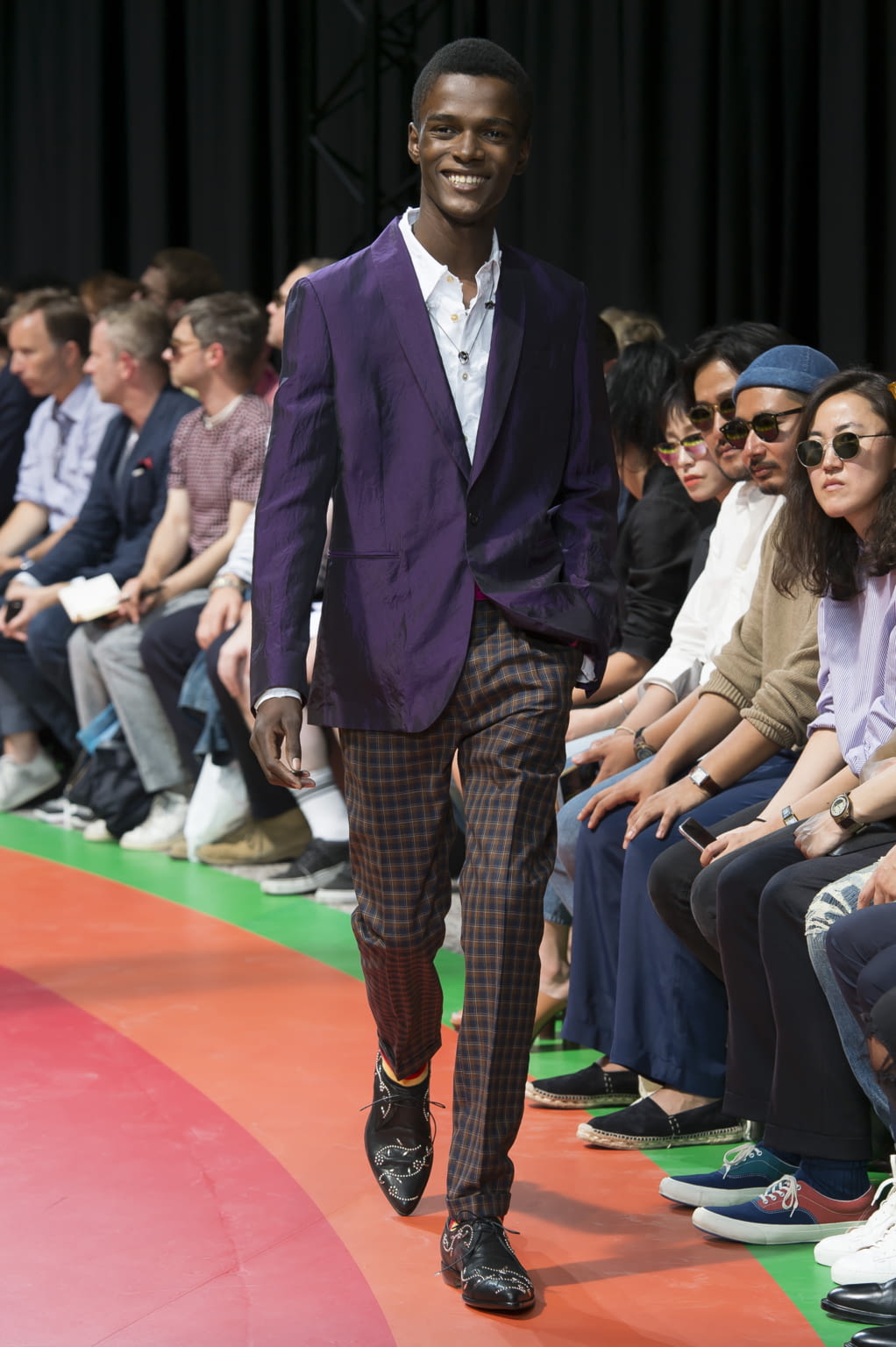 Fashion Week Paris Spring/Summer 2017 look 6 from the Paul Smith collection menswear