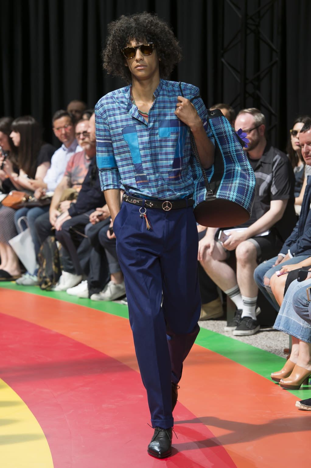 Fashion Week Paris Spring/Summer 2017 look 7 from the Paul Smith collection 男装