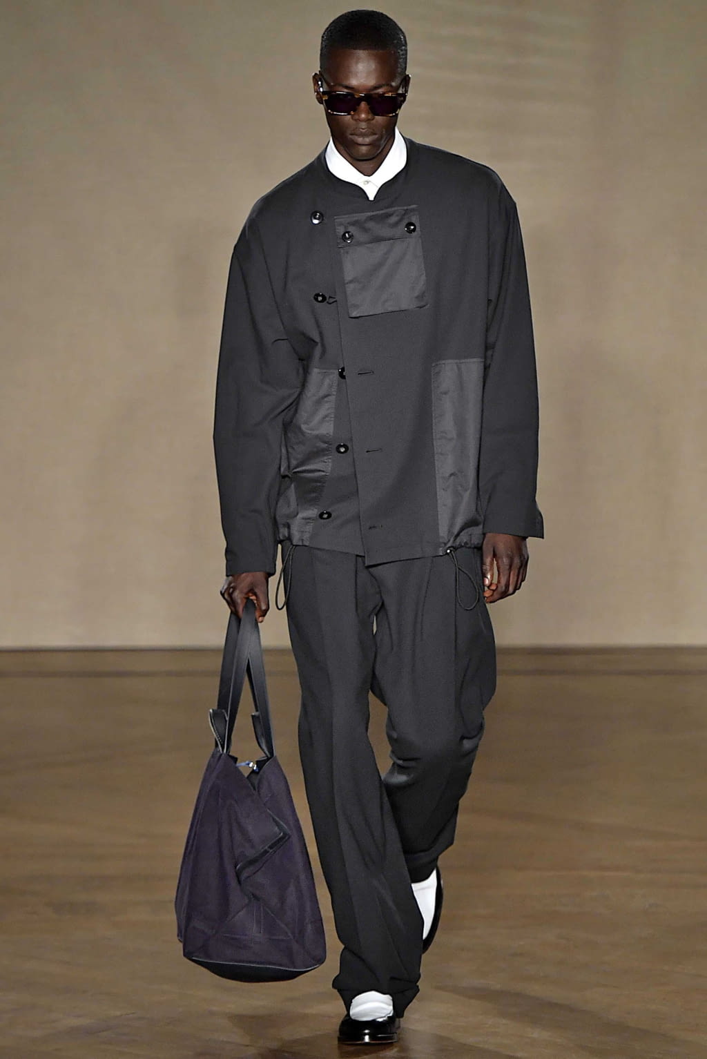 Fashion Week Paris Spring/Summer 2019 look 12 from the Paul Smith collection menswear