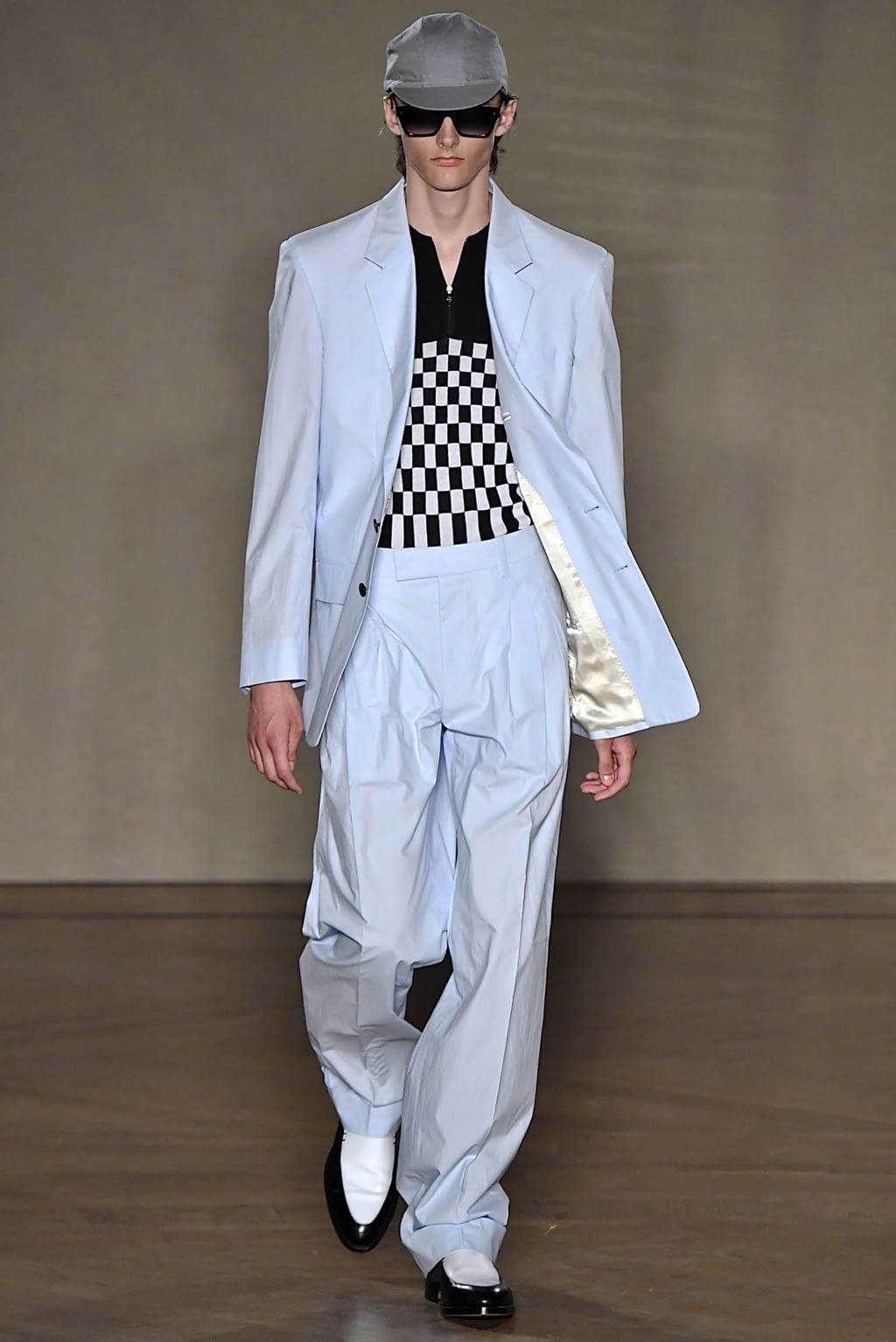Fashion Week Paris Spring/Summer 2019 look 37 from the Paul Smith collection 男装