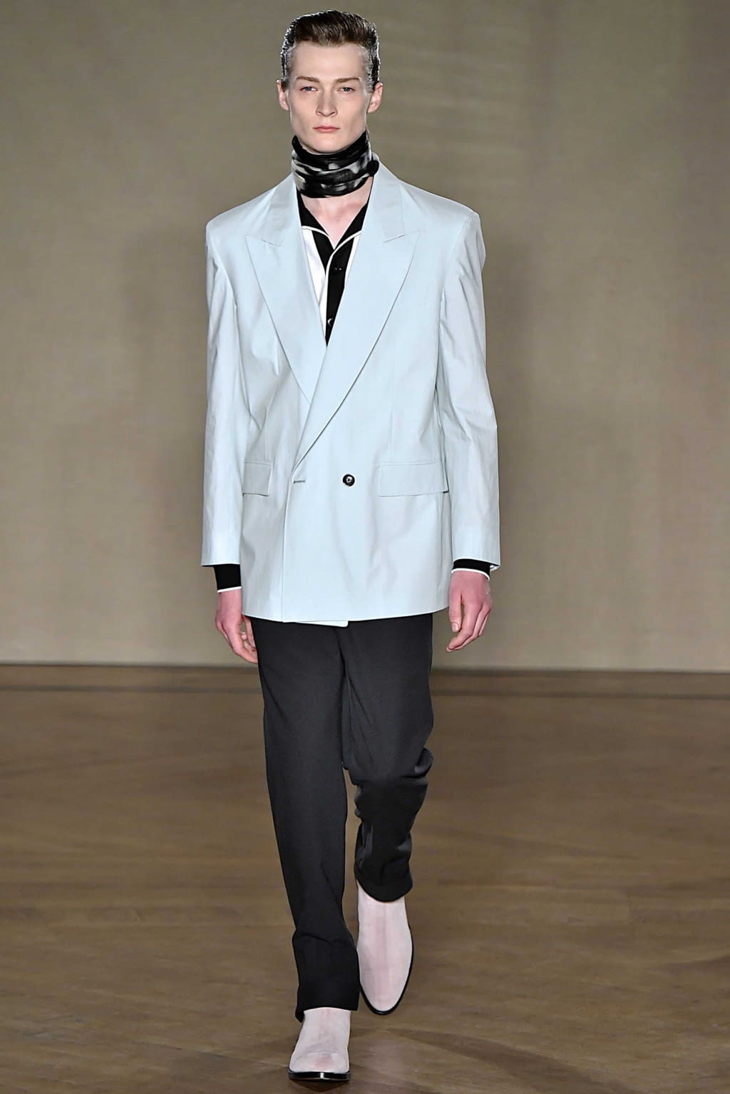 Fashion Week Paris Spring/Summer 2019 look 43 from the Paul Smith collection 男装