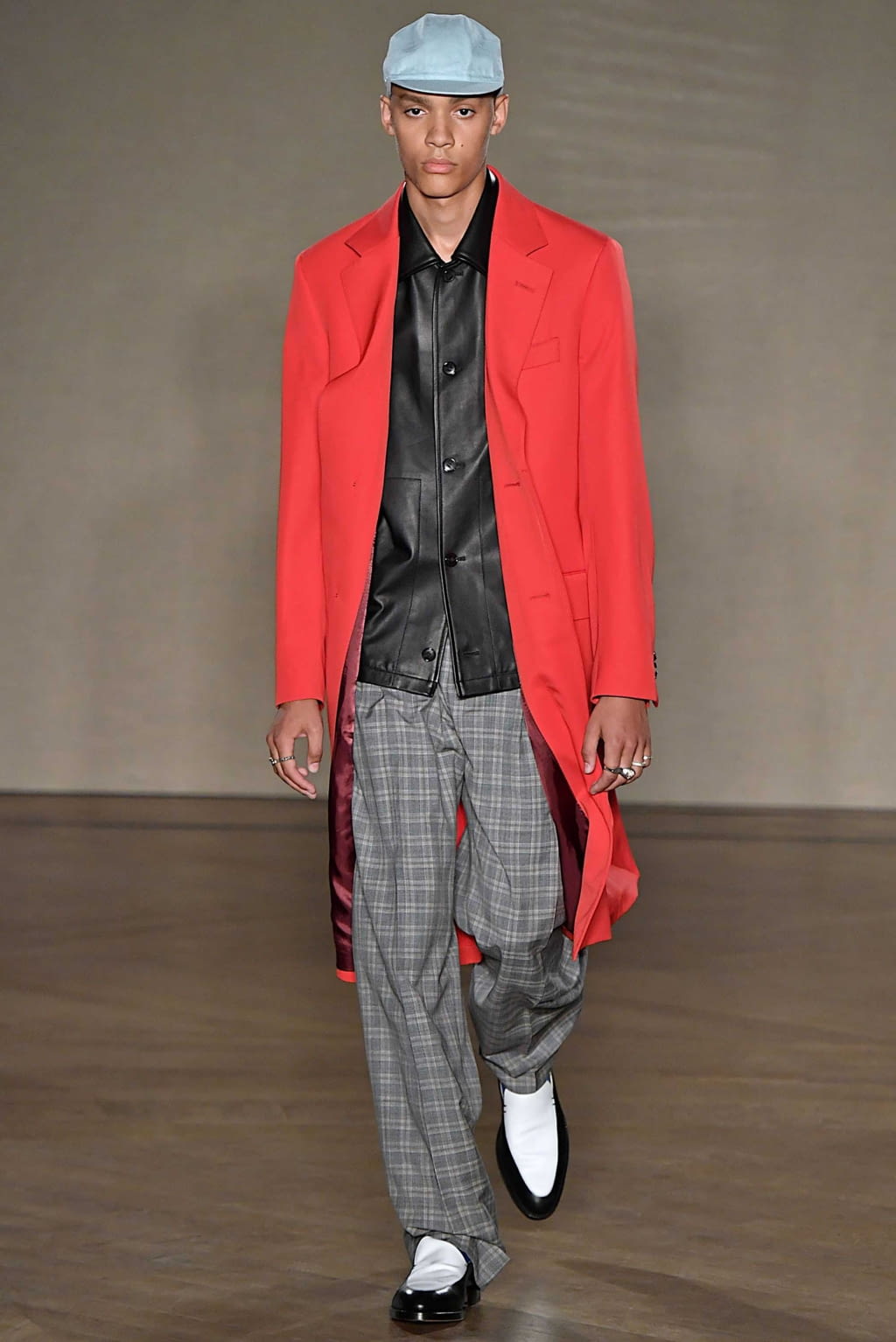 Fashion Week Paris Spring/Summer 2019 look 54 from the Paul Smith collection menswear