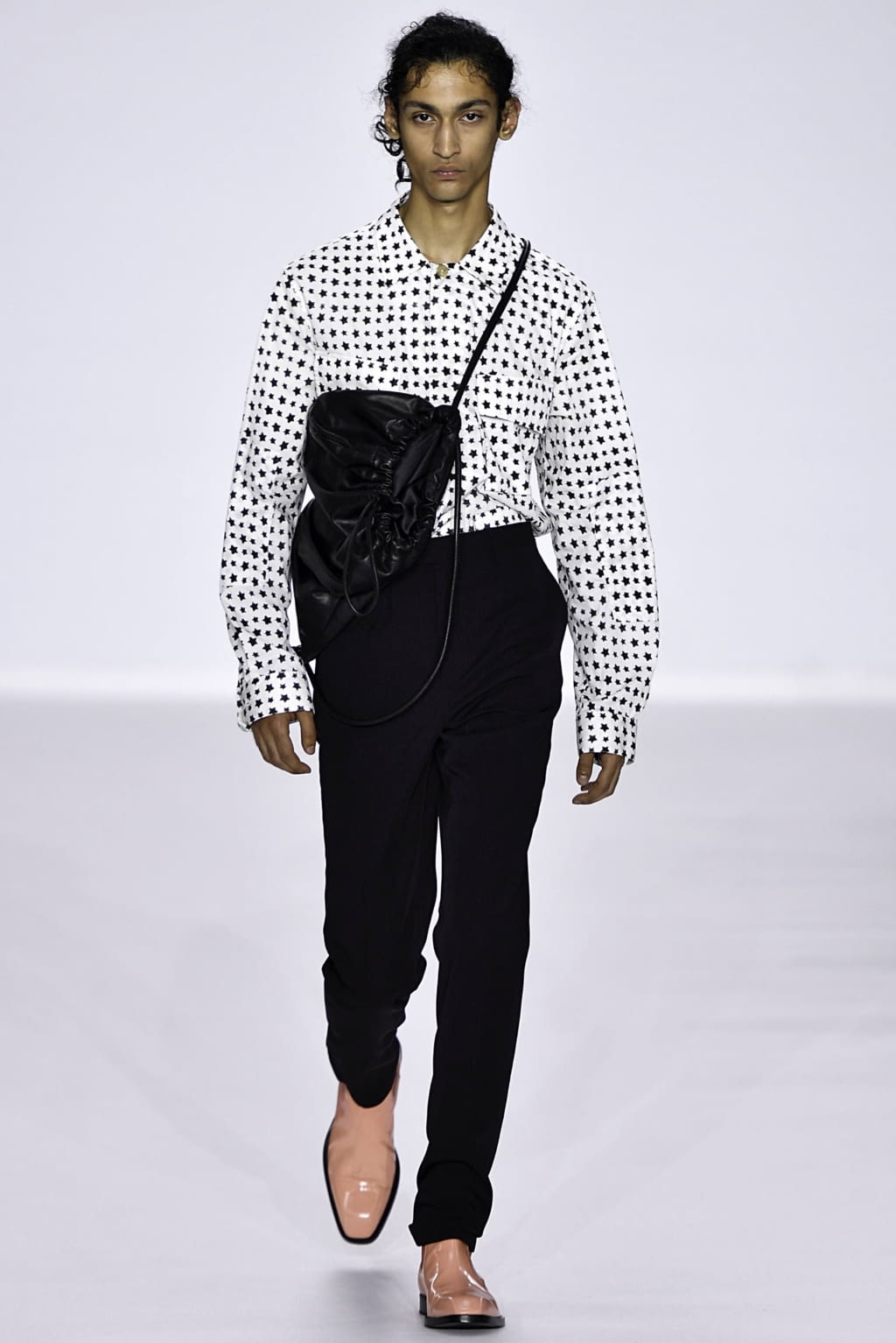 Fashion Week Paris Spring/Summer 2020 look 11 from the Paul Smith collection menswear
