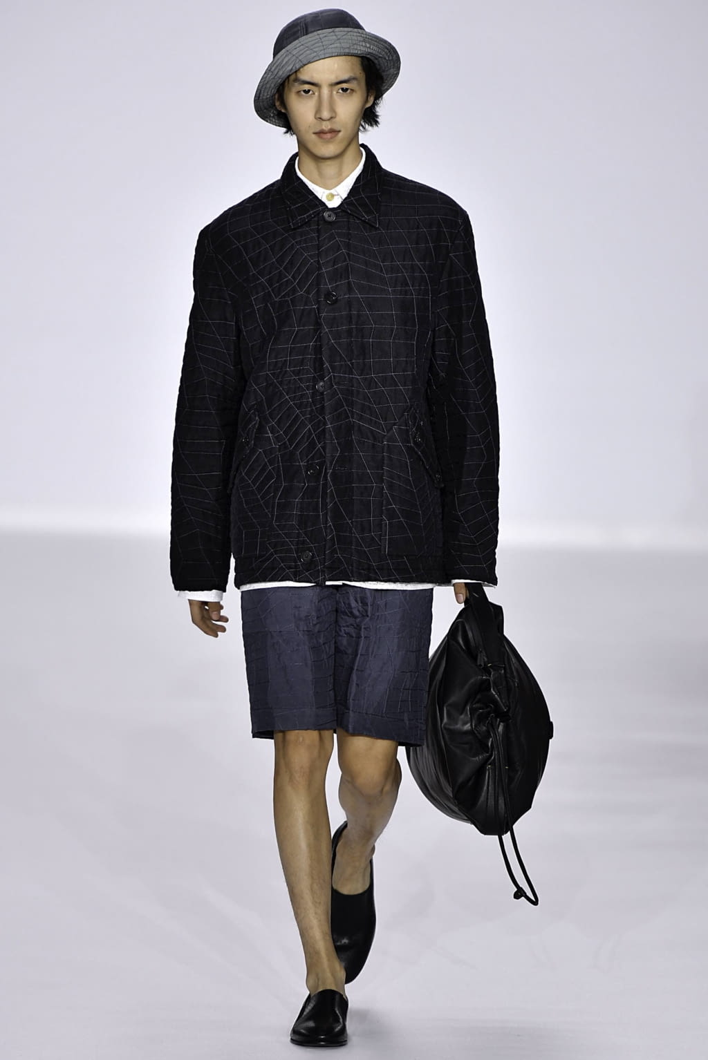 Fashion Week Paris Spring/Summer 2020 look 22 from the Paul Smith collection 男装