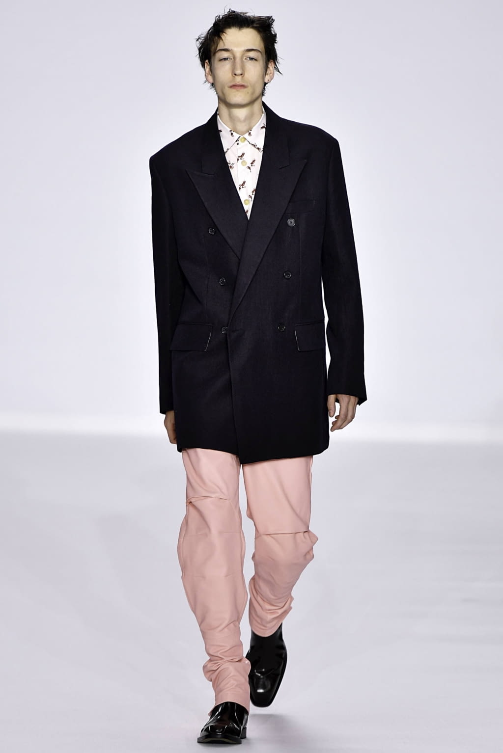 Fashion Week Paris Spring/Summer 2020 look 37 from the Paul Smith collection menswear