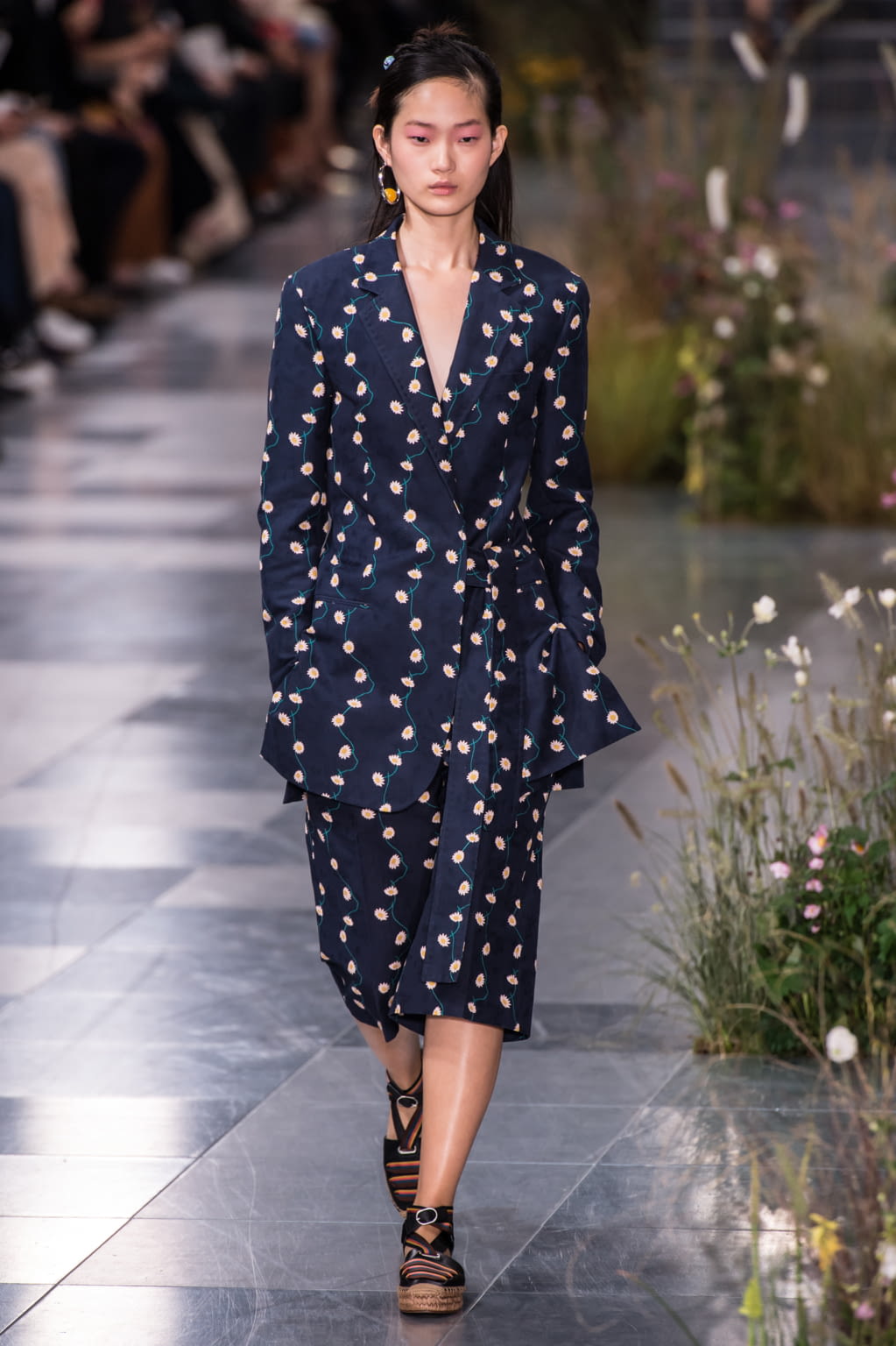 Fashion Week London Spring/Summer 2017 look 4 from the Paul Smith collection womenswear