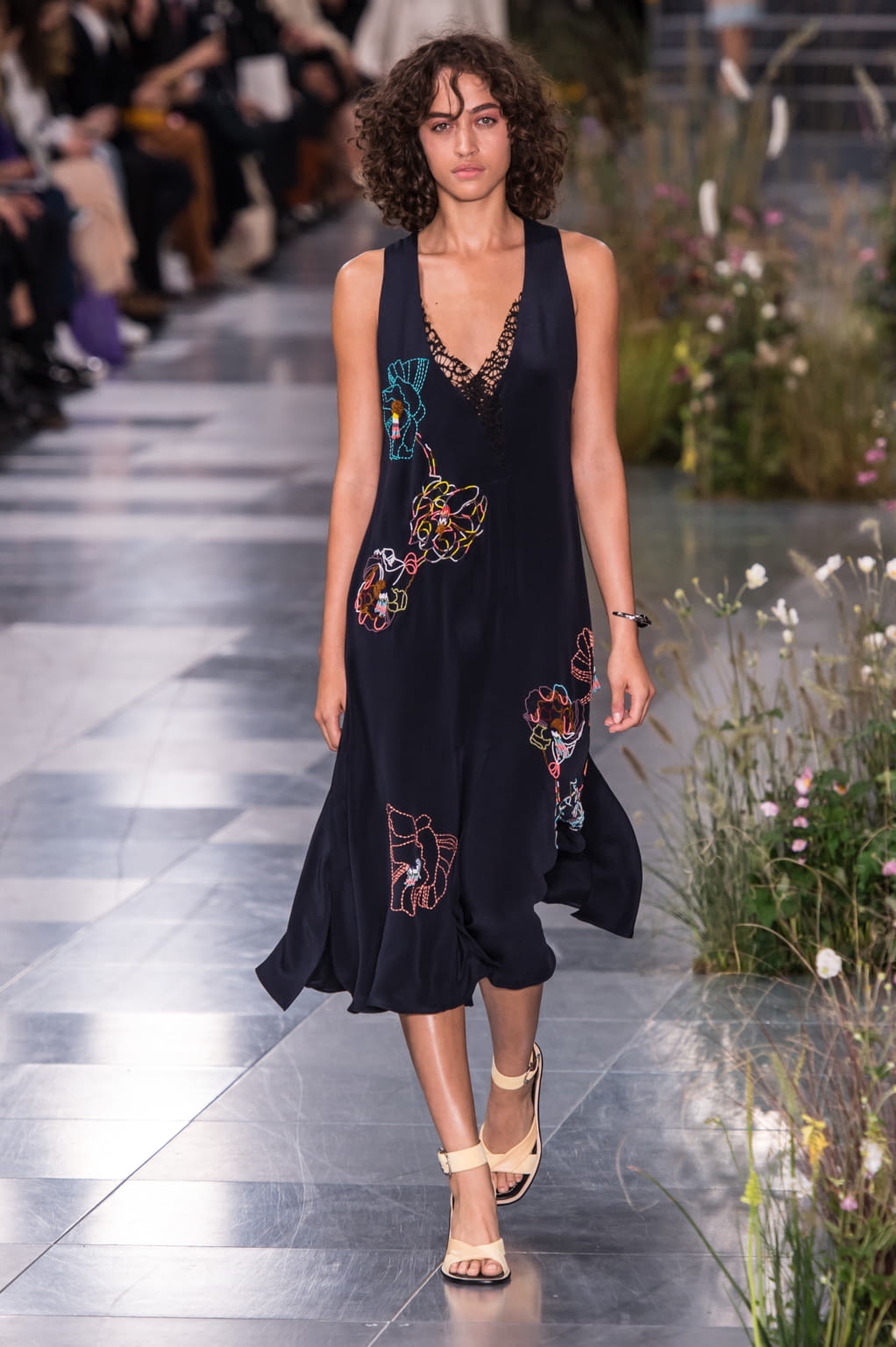 Fashion Week London Spring/Summer 2017 look 31 from the Paul Smith collection womenswear