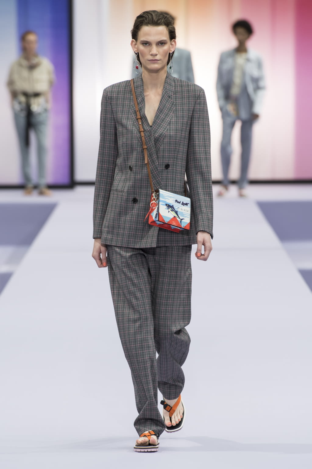 Fashion Week Paris Spring/Summer 2018 look 2 from the Paul Smith collection 男装