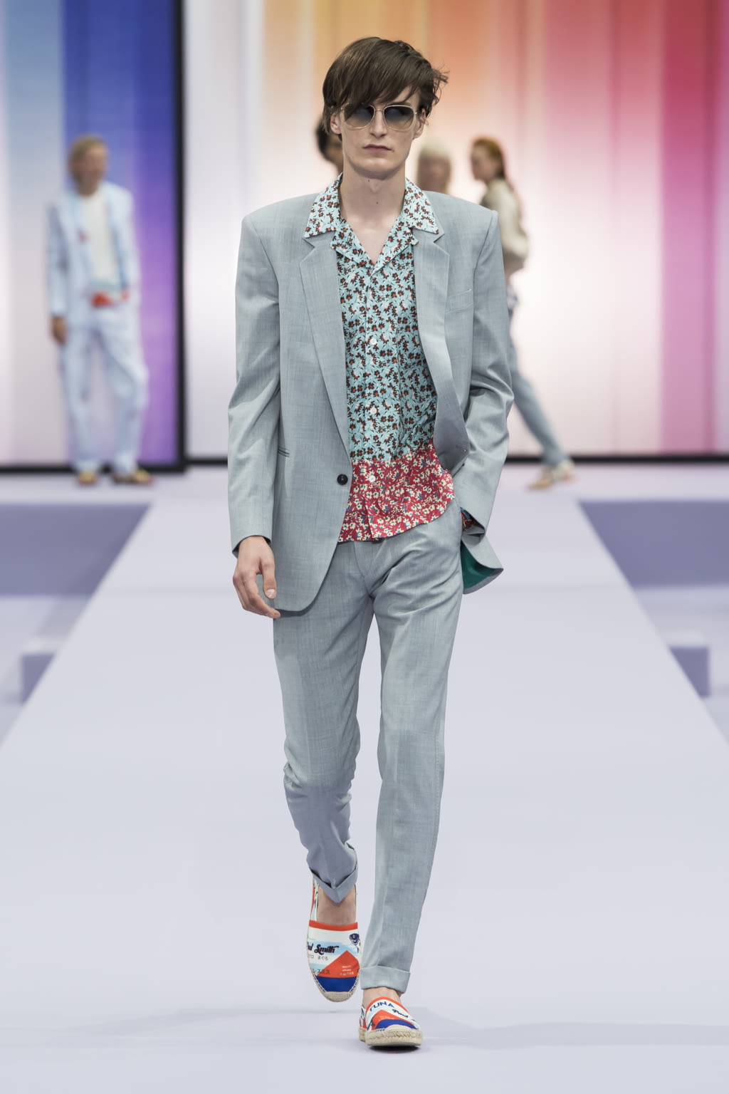 Fashion Week Paris Spring/Summer 2018 look 3 from the Paul Smith collection 男装