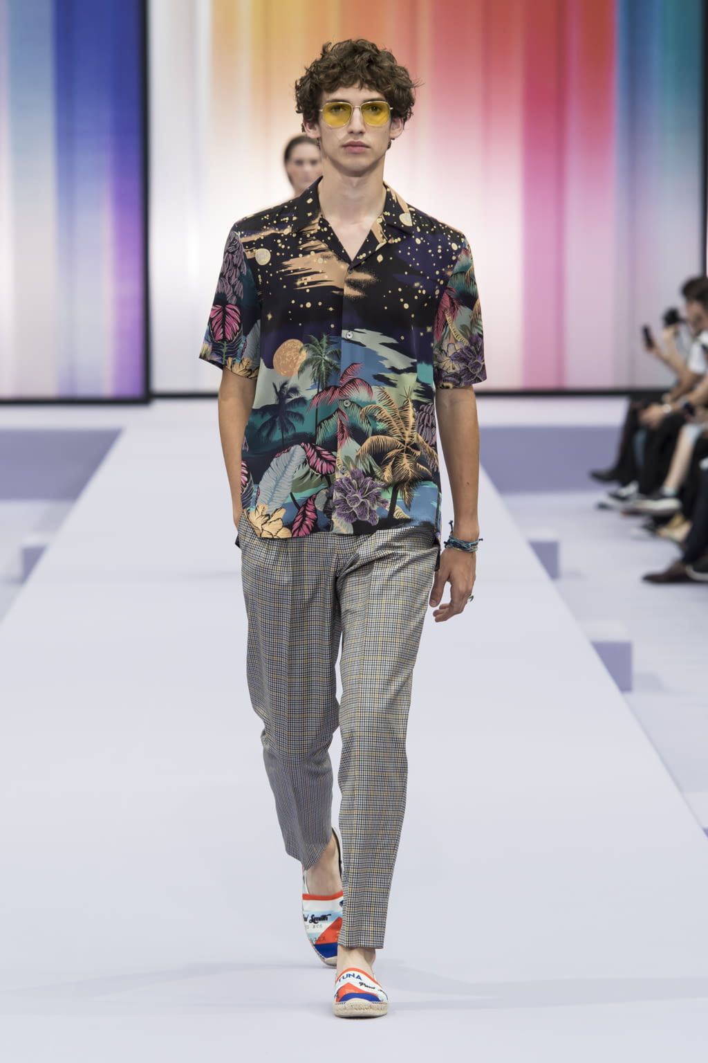 Fashion Week Paris Spring/Summer 2018 look 9 from the Paul Smith collection 男装