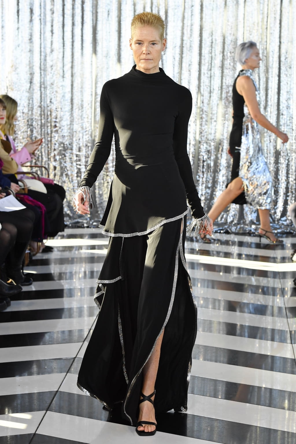 Fashion Week London Fall/Winter 2020 look 21 de la collection Paula Knorr womenswear
