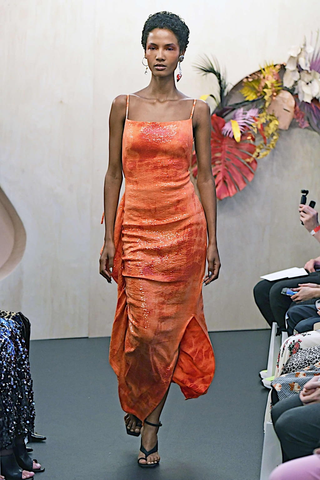 Fashion Week London Spring/Summer 2020 look 7 from the Paula Knorr collection 女装