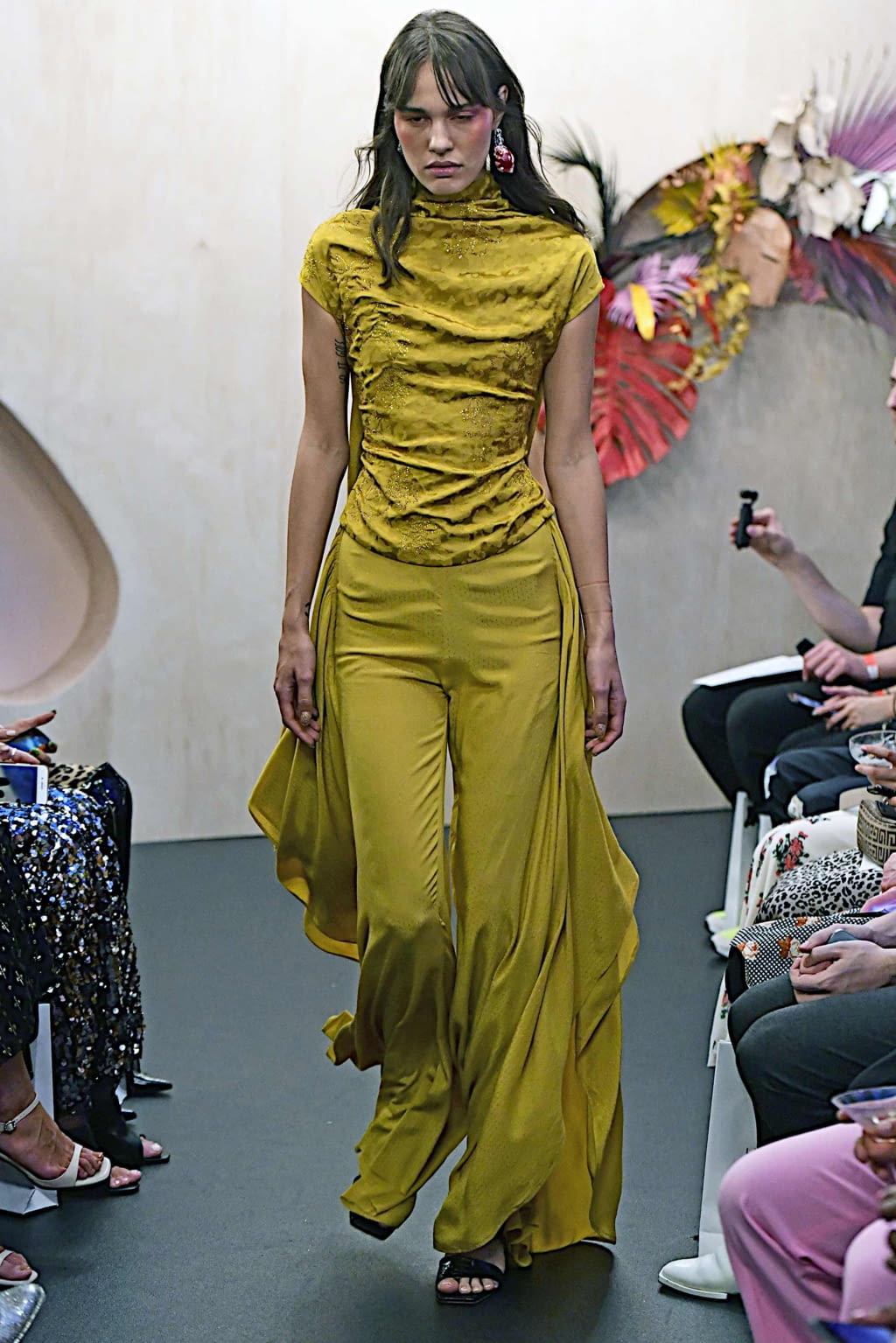 Fashion Week London Spring/Summer 2020 look 19 from the Paula Knorr collection womenswear