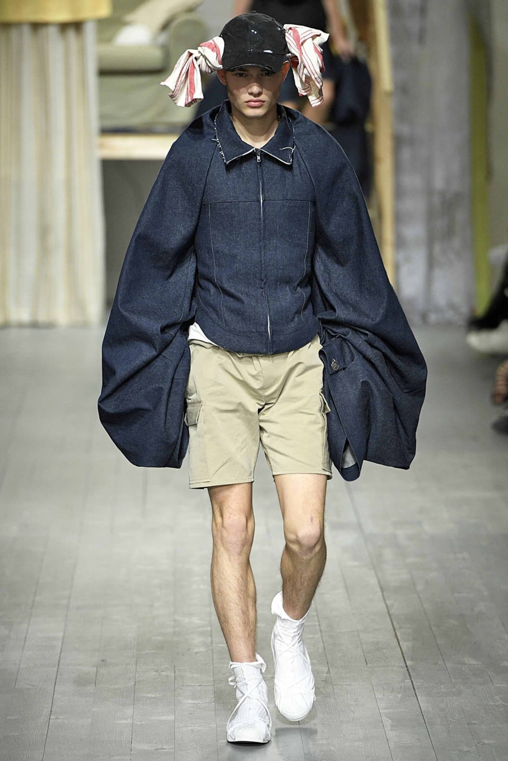 Fashion Week London Spring/Summer 2019 look 16 from the Per Götesson collection 男装