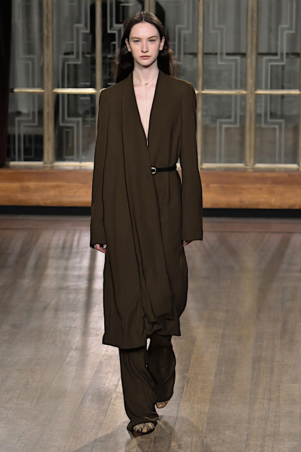 Fashion Week London Fall/Winter 2020 look 1 from the Petar Petrov collection 女装