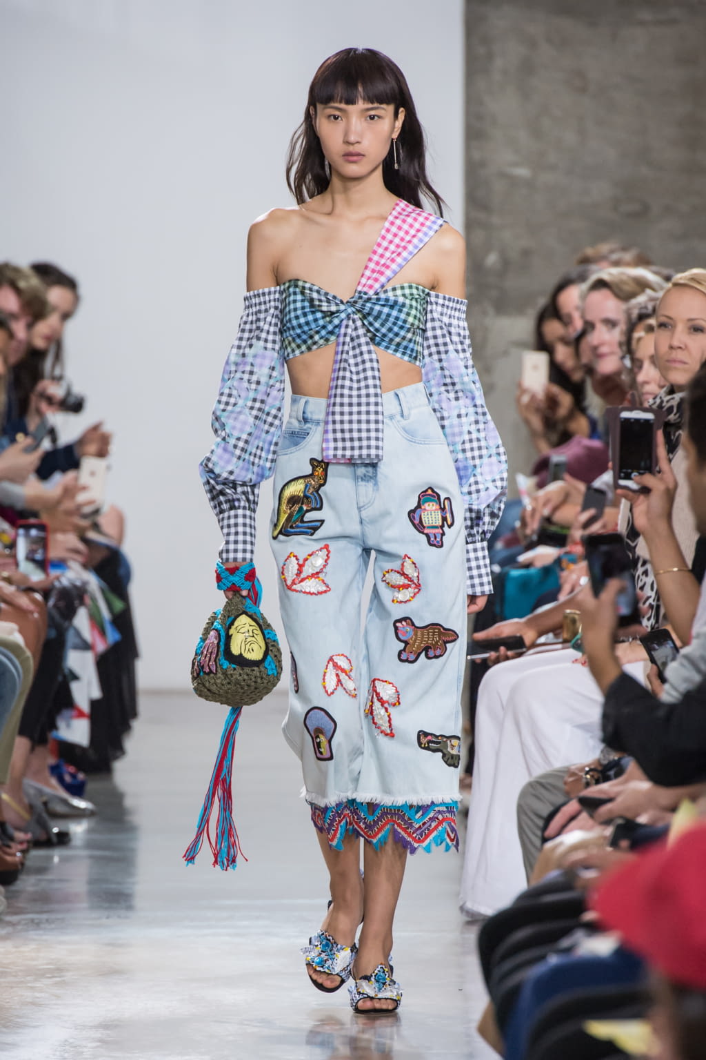 Fashion Week London Spring/Summer 2017 look 17 from the Peter Pilotto collection womenswear