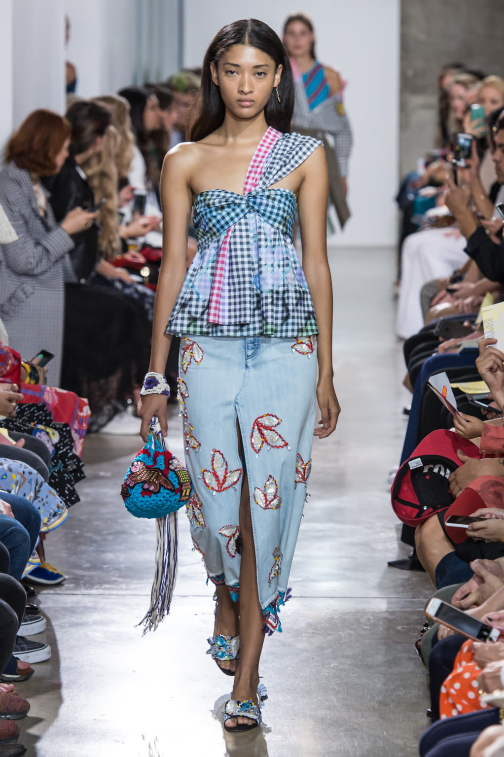 Fashion Week London Spring/Summer 2017 look 19 from the Peter Pilotto collection womenswear
