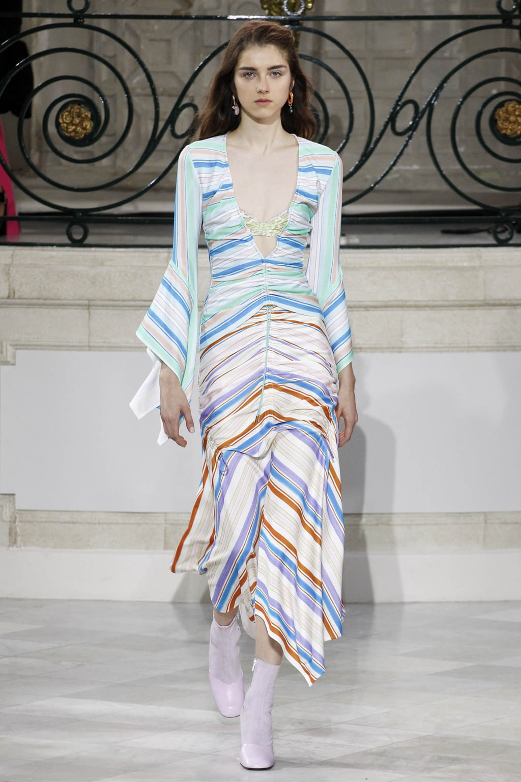 Fashion Week London Spring/Summer 2018 look 3 from the Peter Pilotto collection womenswear