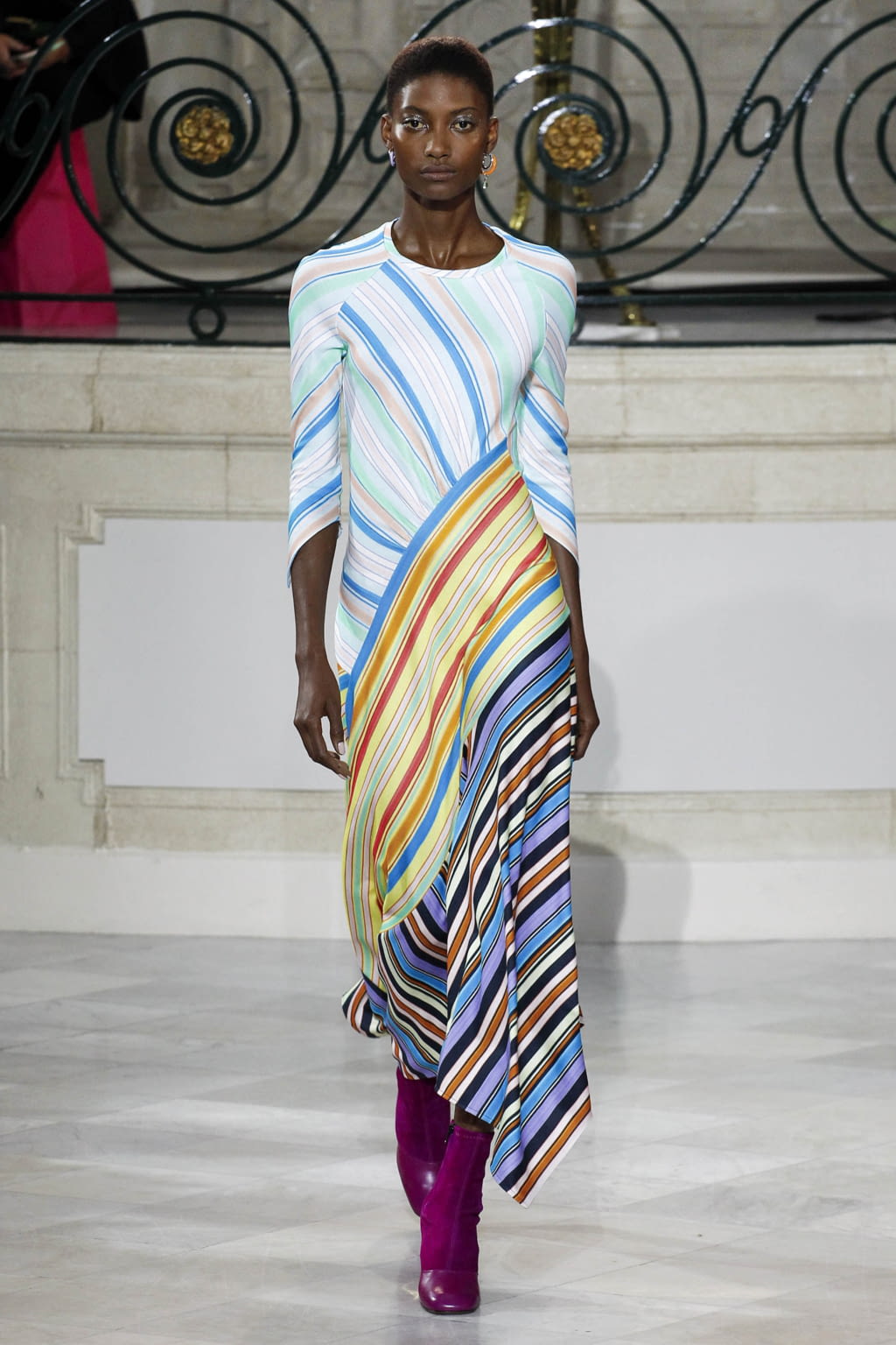 Fashion Week London Spring/Summer 2018 look 19 from the Peter Pilotto collection womenswear
