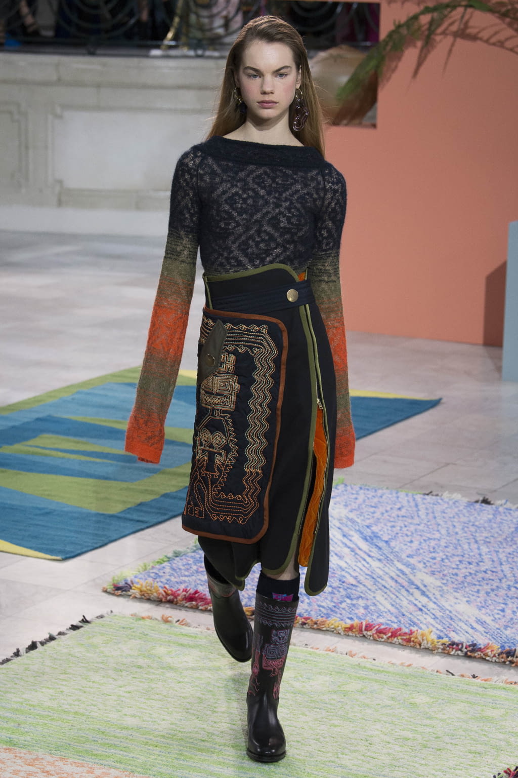 Fashion Week London Fall/Winter 2017 look 4 from the Peter Pilotto collection womenswear