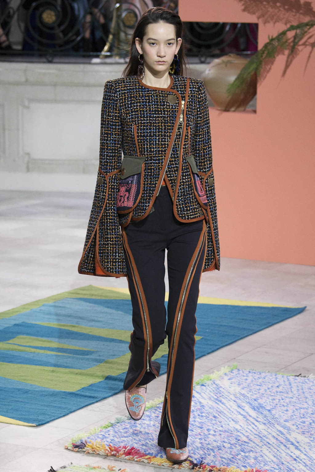 Fashion Week London Fall/Winter 2017 look 9 from the Peter Pilotto collection 女装