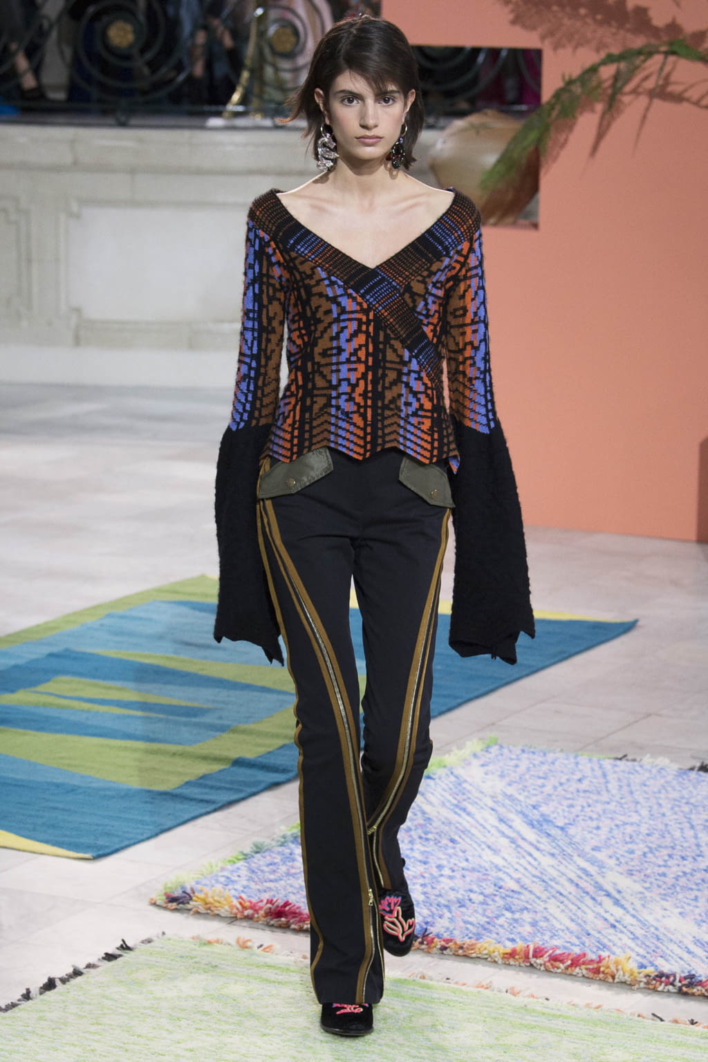 Fashion Week London Fall/Winter 2017 look 10 from the Peter Pilotto collection 女装