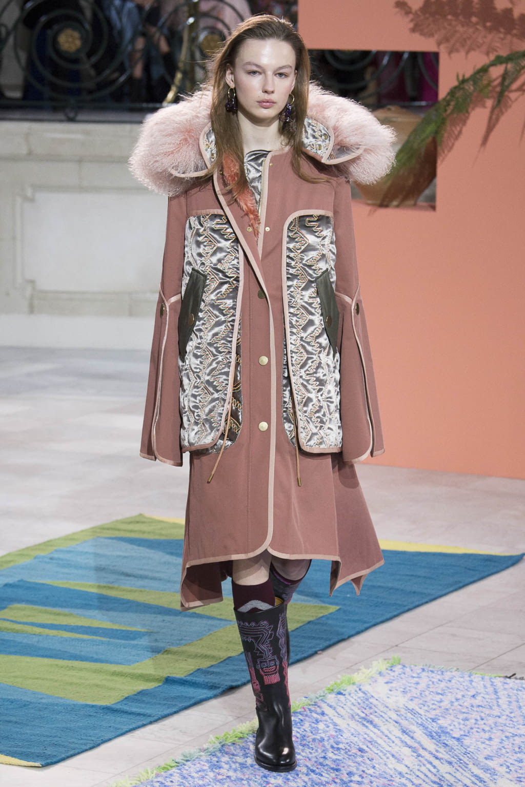 Fashion Week London Fall/Winter 2017 look 17 from the Peter Pilotto collection womenswear