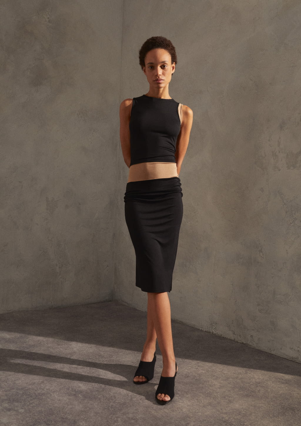 Fashion Week New York Pre-Fall 2022 look 9 from the Calvin Klein Sportswear collection womenswear