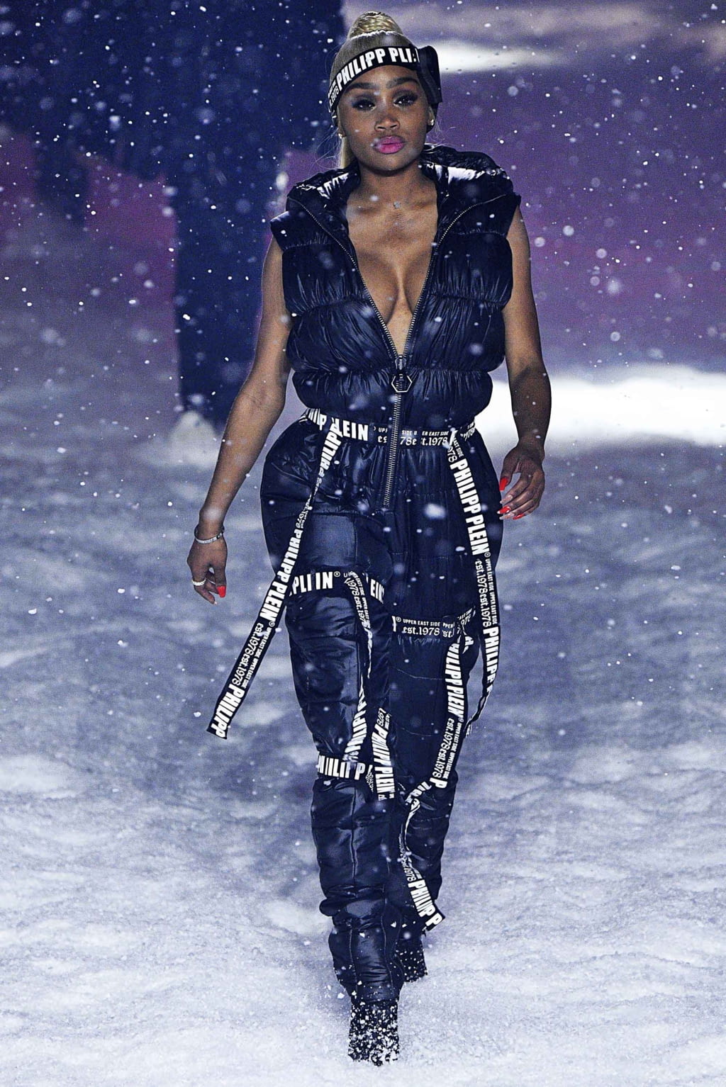 Fashion Week New York Fall/Winter 2018 look 7 from the Philipp Plein collection womenswear