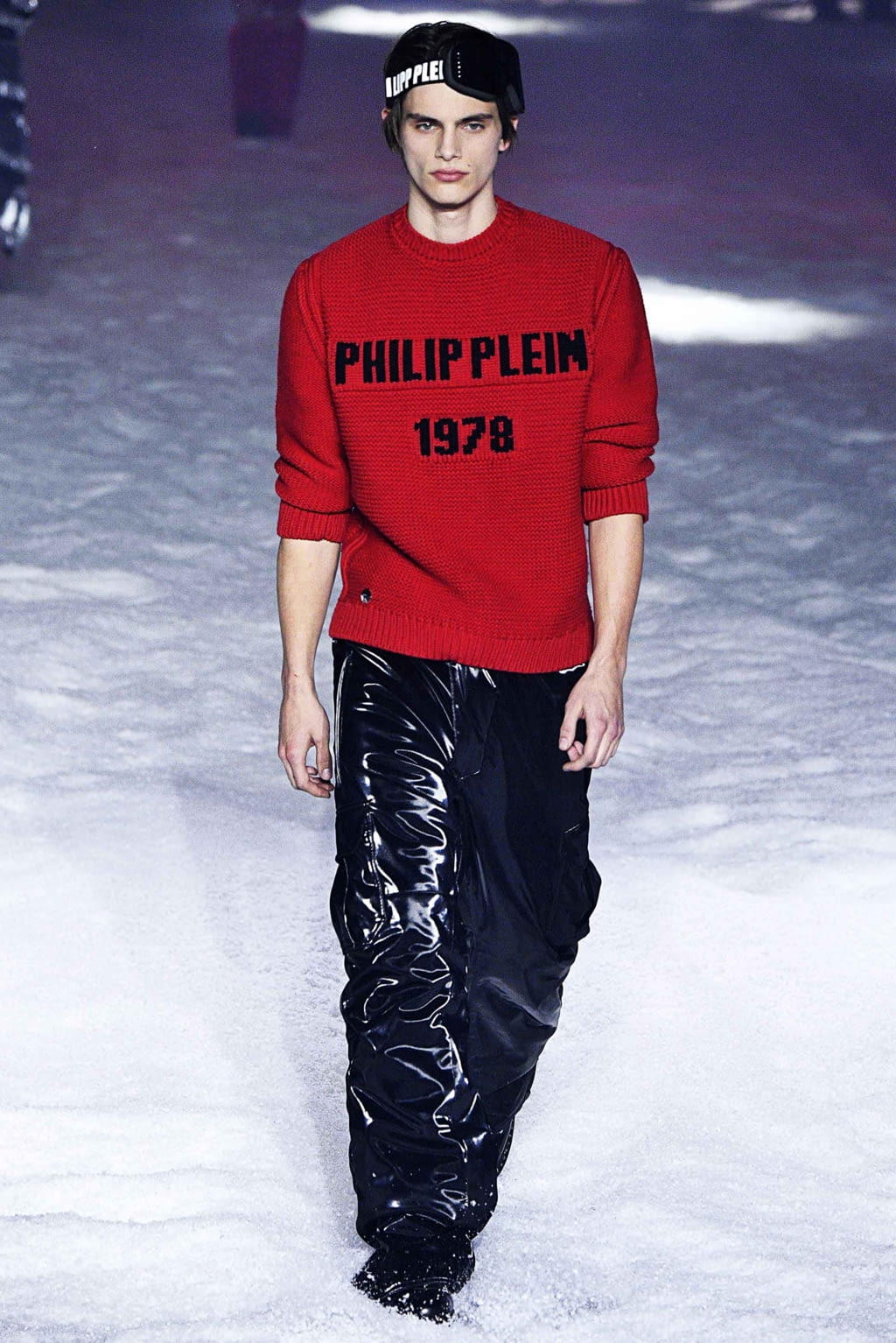 Fashion Week New York Fall/Winter 2018 look 22 from the Philipp Plein collection womenswear