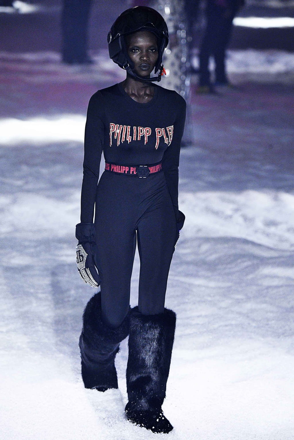 Fashion Week New York Fall/Winter 2018 look 31 from the Philipp Plein collection 女装
