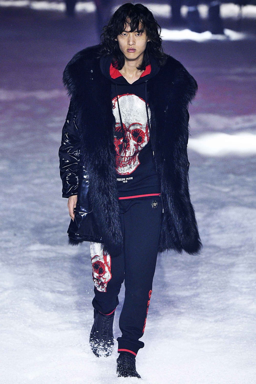 Fashion Week New York Fall/Winter 2018 look 34 from the Philipp Plein collection 女装