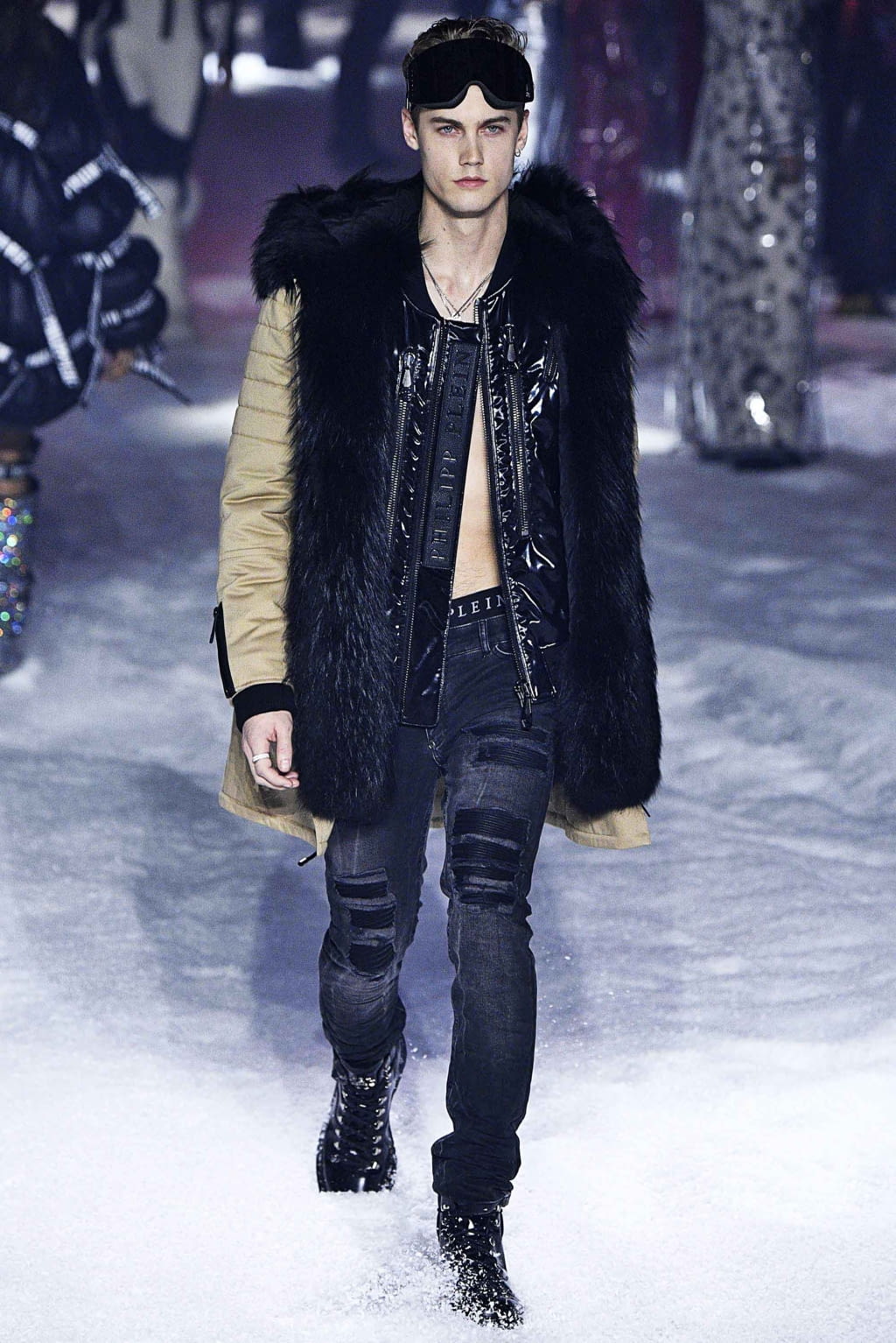 Fashion Week New York Fall/Winter 2018 look 56 de la collection Philipp Plein womenswear