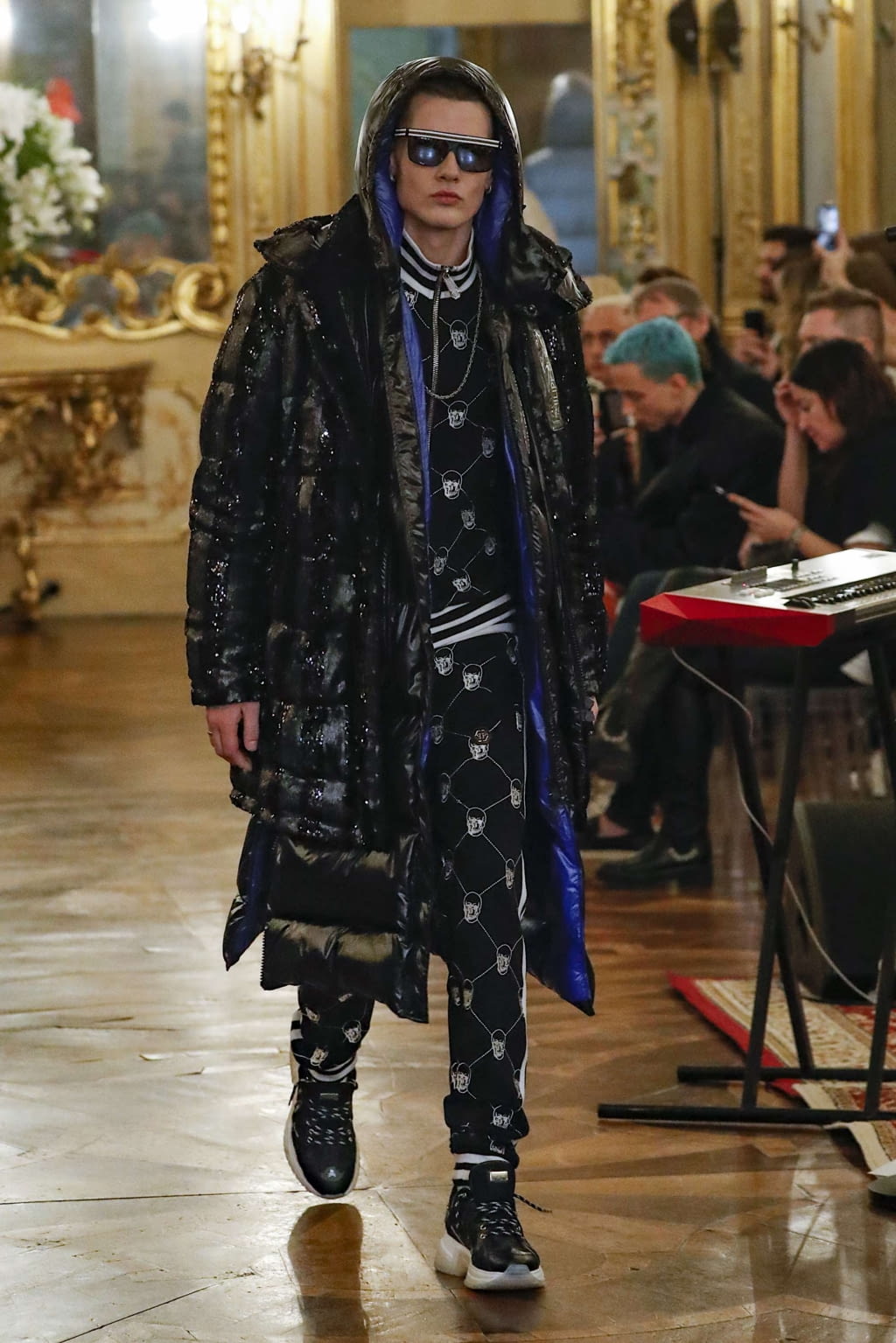 Fashion Week Milan Fall/Winter 2019 look 10 from the Philipp Plein collection 男装