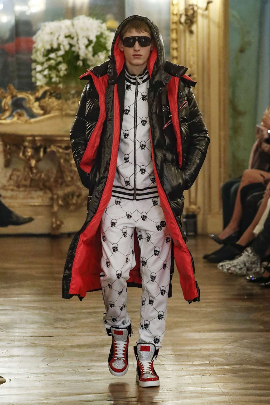 Fashion Week Milan Fall/Winter 2019 look 40 from the Philipp Plein collection 男装