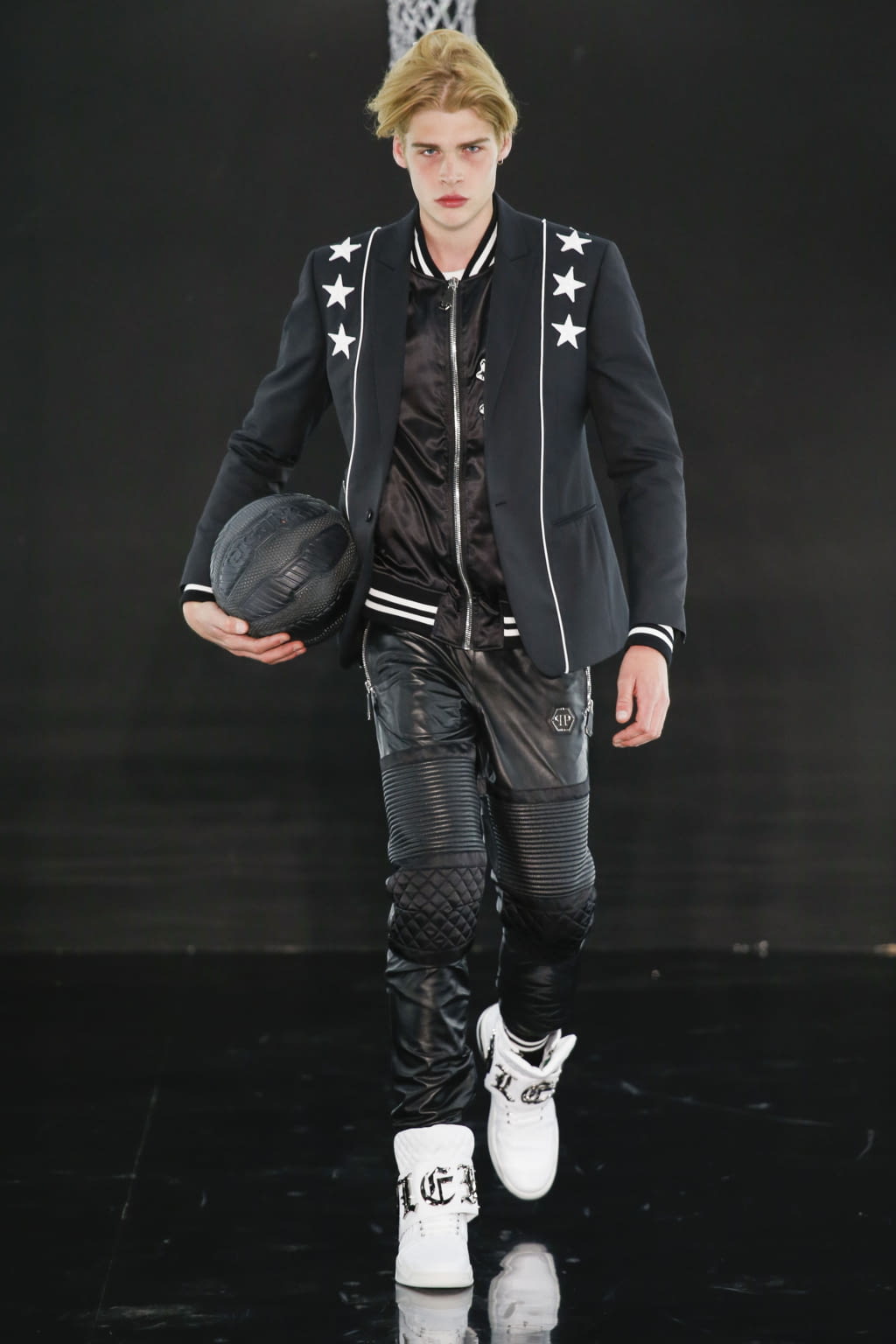 Fashion Week Milan Spring/Summer 2017 look 11 from the Philipp Plein collection 男装