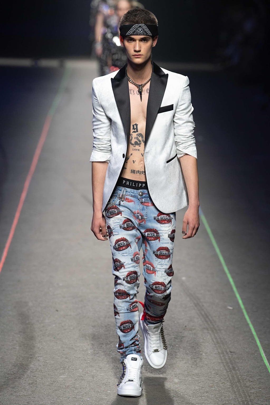 Fashion Week Milan Spring/Summer 2020 look 20 from the Philipp Plein collection menswear